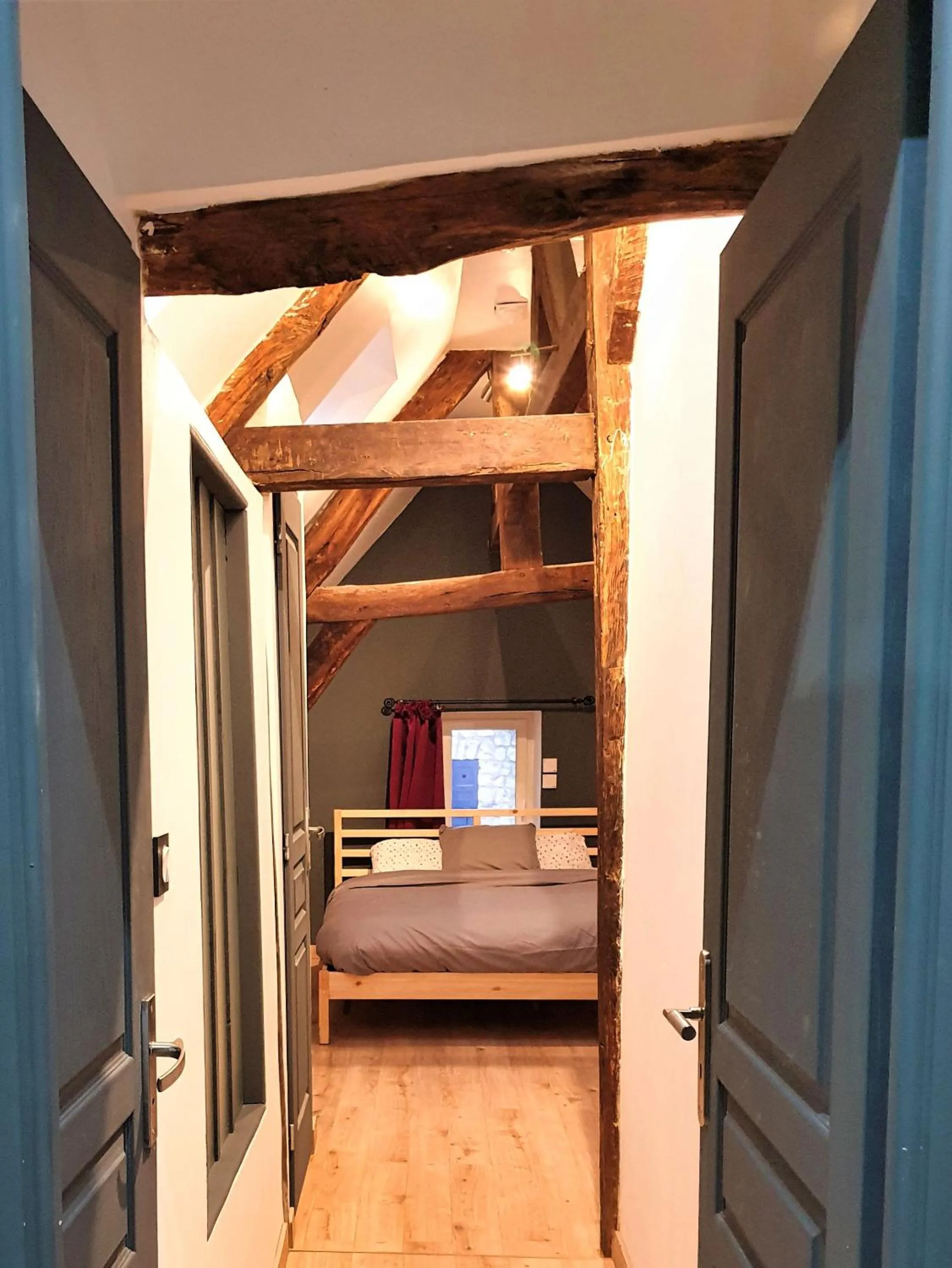 Bedroom, Bed in La graineterie89