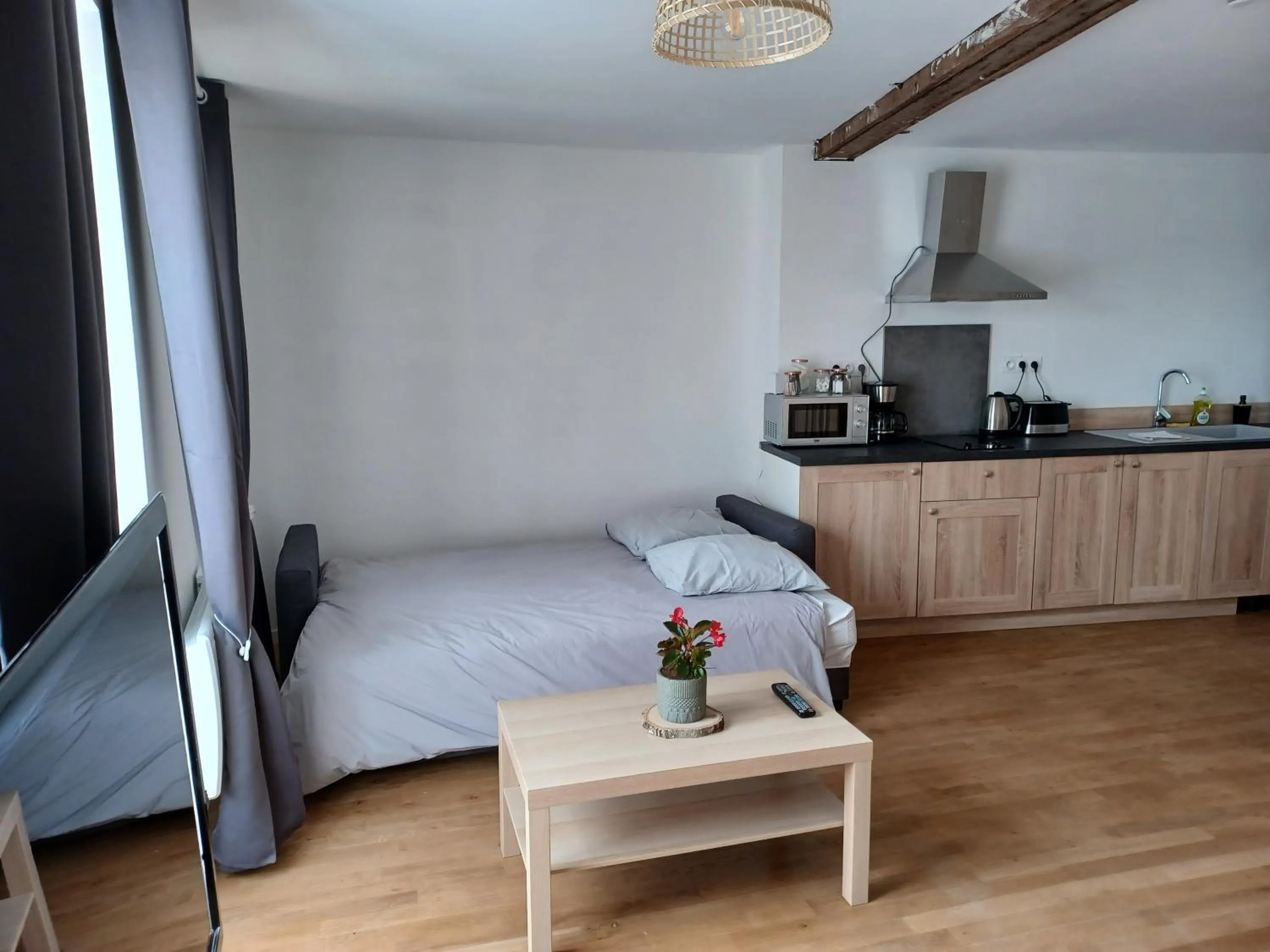 Living room, Bed in La graineterie89