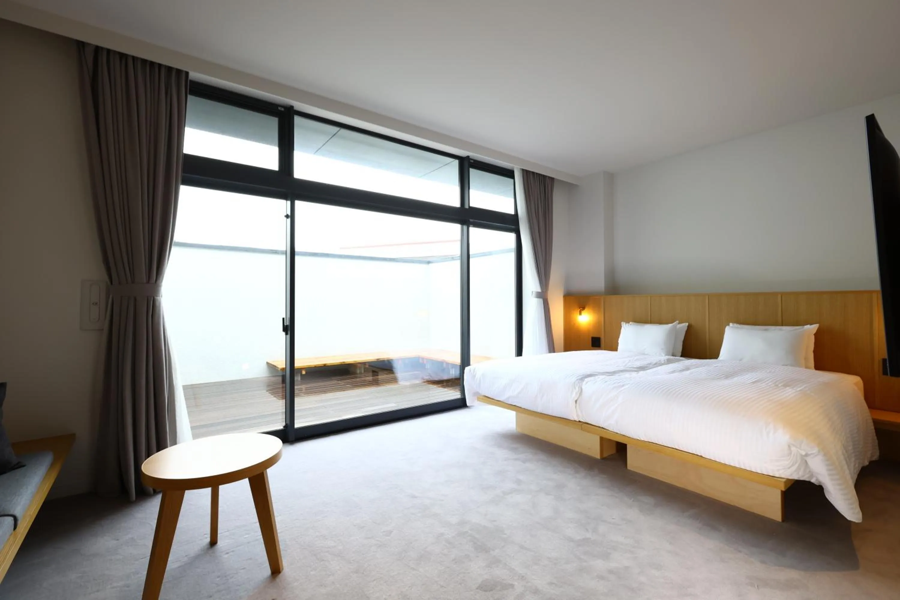 Toilet, Bed in MUSTARD HOTEL SHIMOKITAZAWA