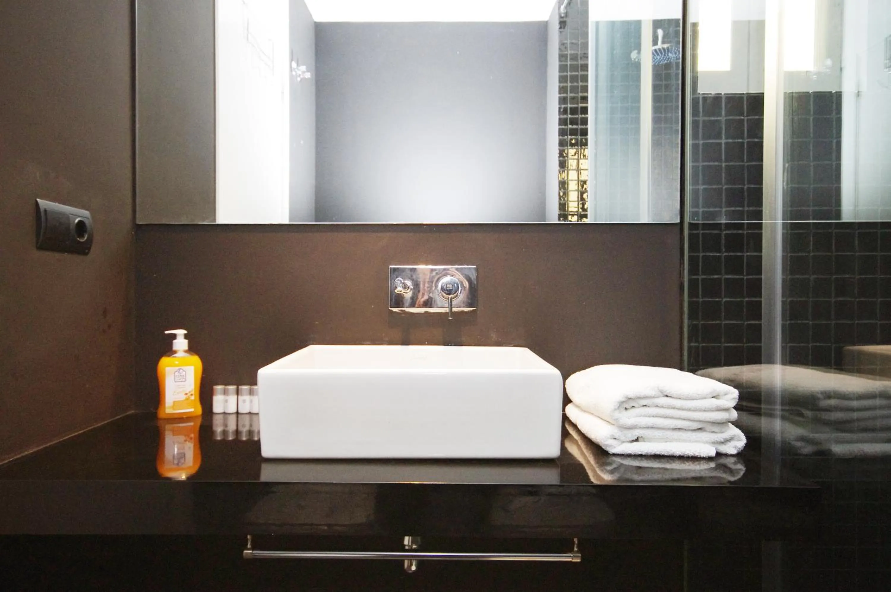 Toilet in Mosen Sorell Apartments