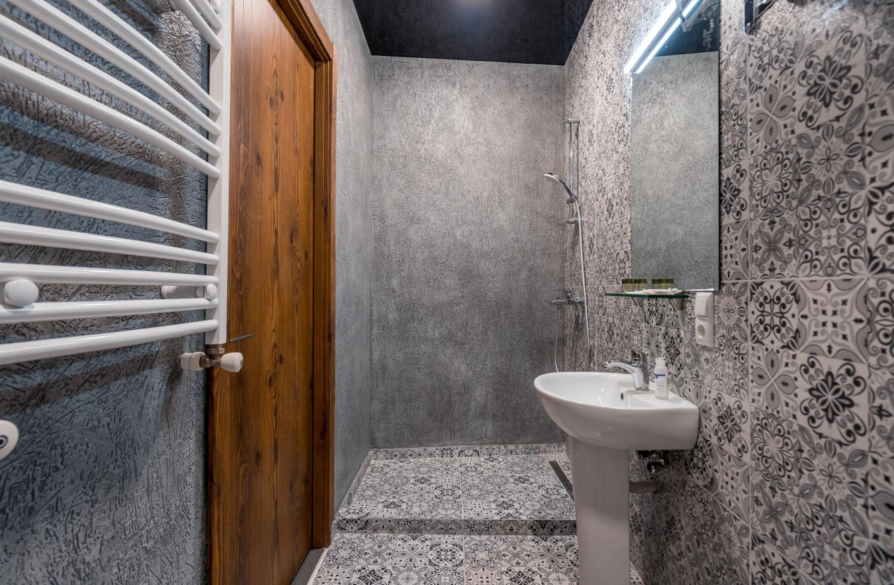 Hotel History • სასტუმრო ისტორია