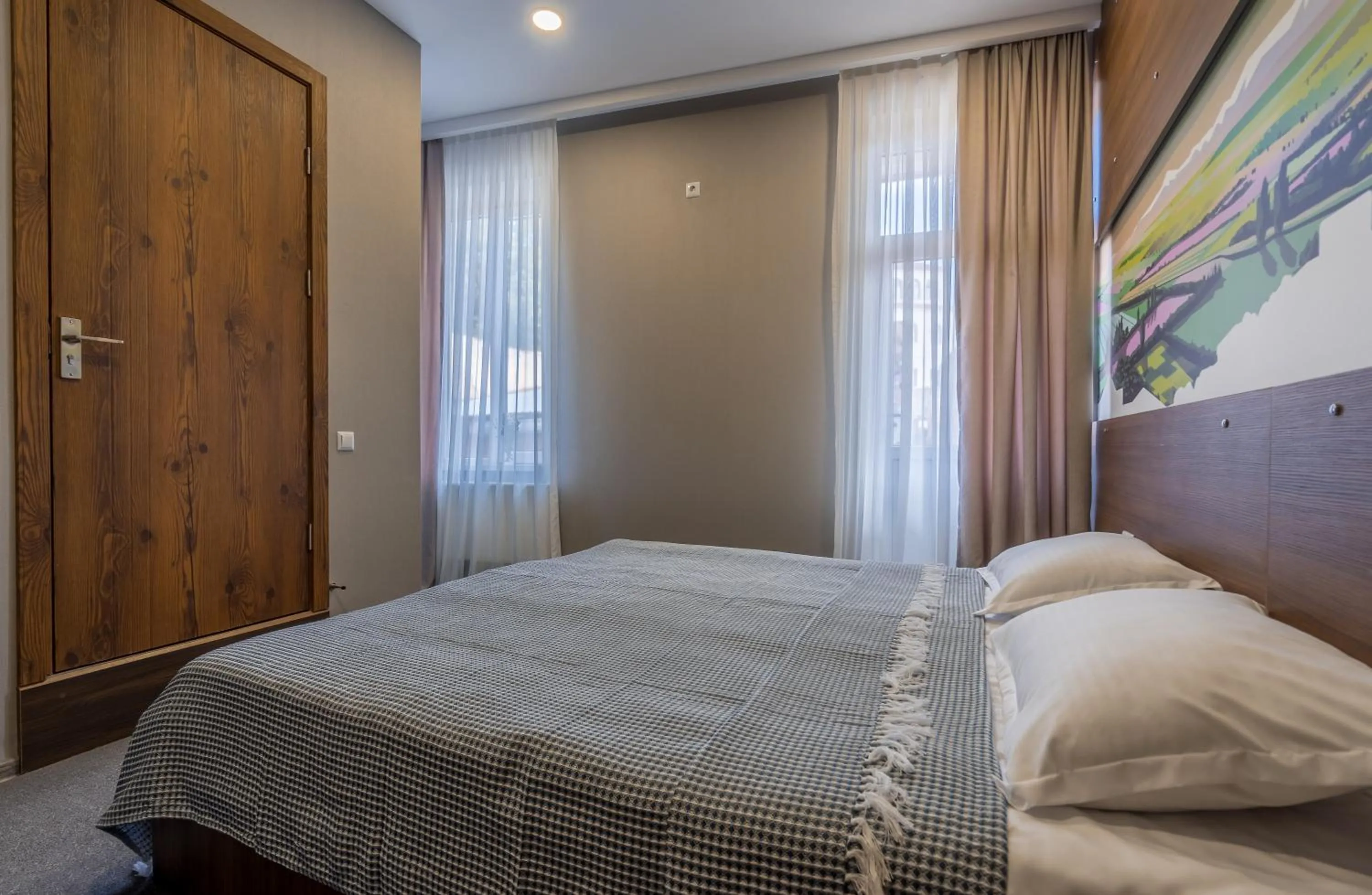 Bed in Hotel History • სასტუმრო ისტორია