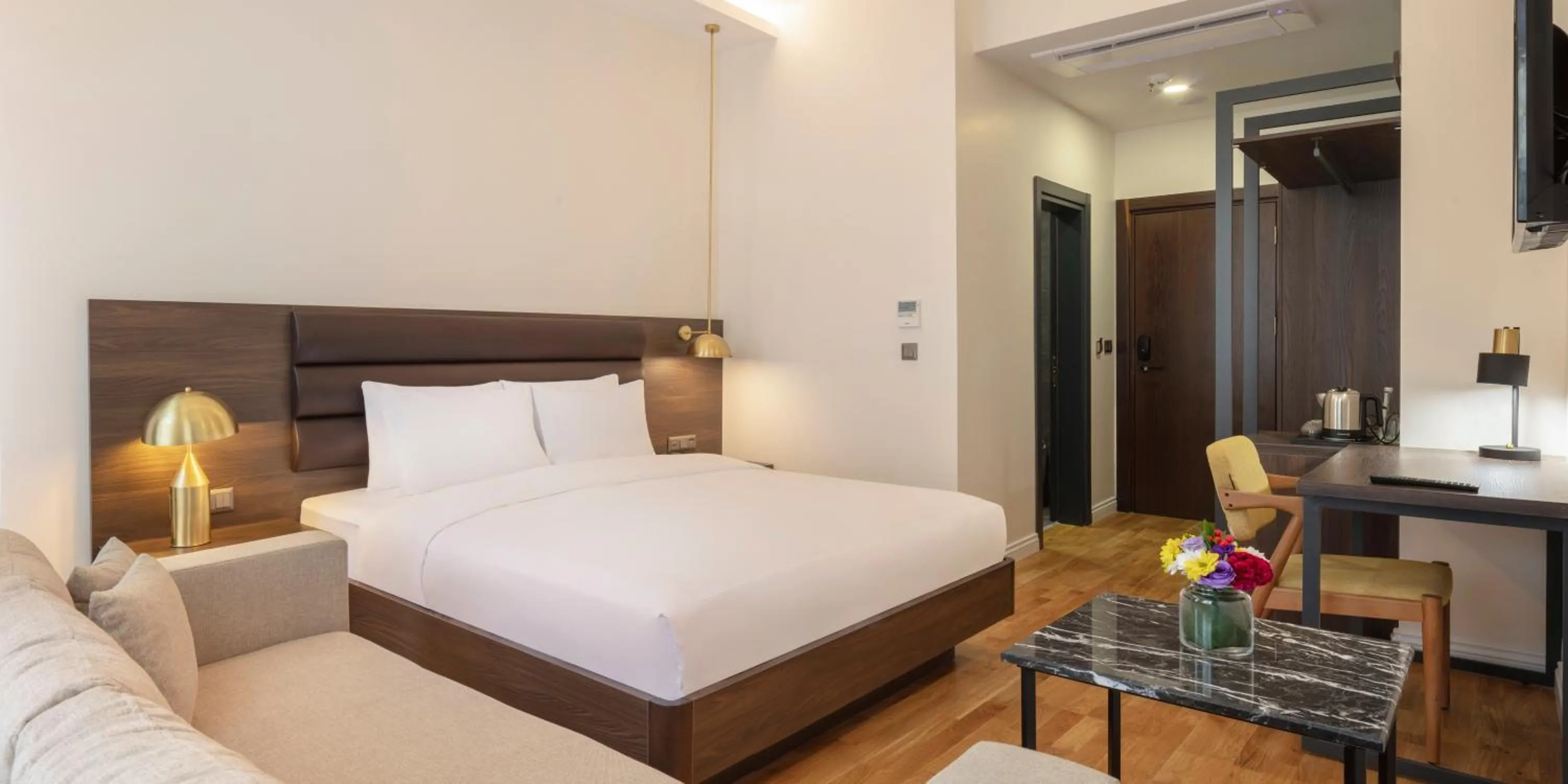 Photo of the whole room, Bed in The Rooms Nisantasi