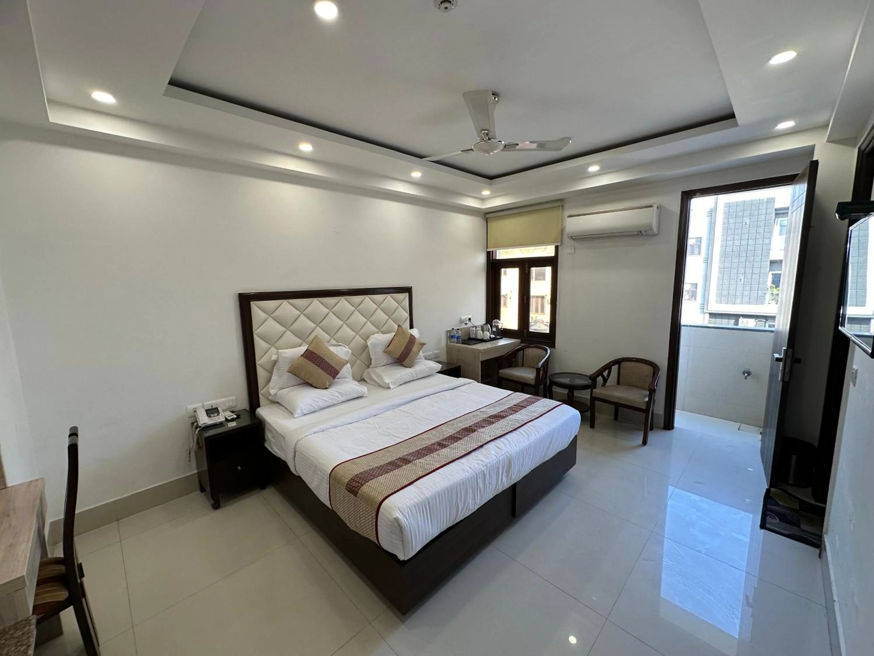 Bed in Lemon Green Residency - Hotel and Serviced Apartments