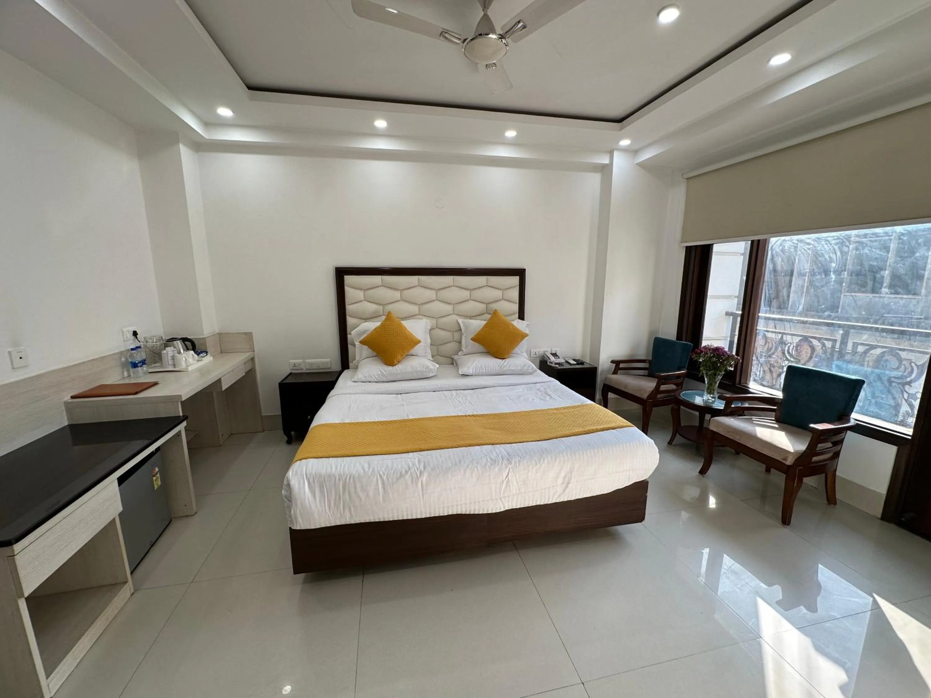 Photo of the whole room, Bed in Lemon Green Residency - Hotel and Serviced Apartments