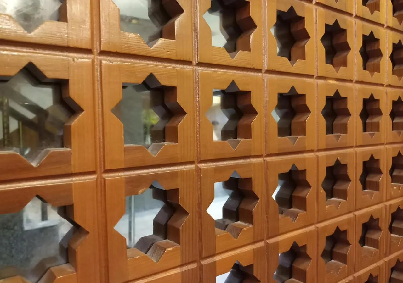 Decorative detail in Oriental Palace Hotel