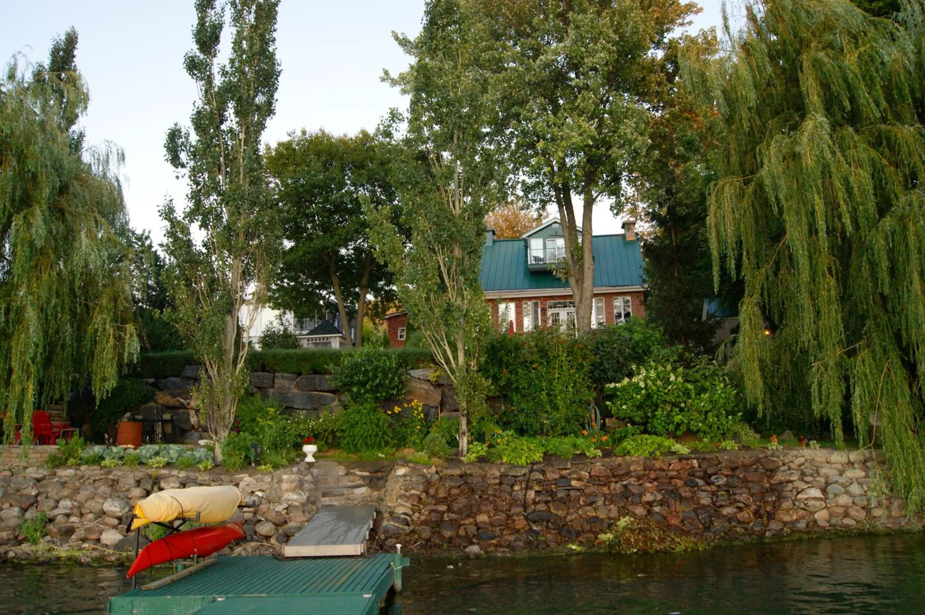 Canoeing in La Belle aux Berges