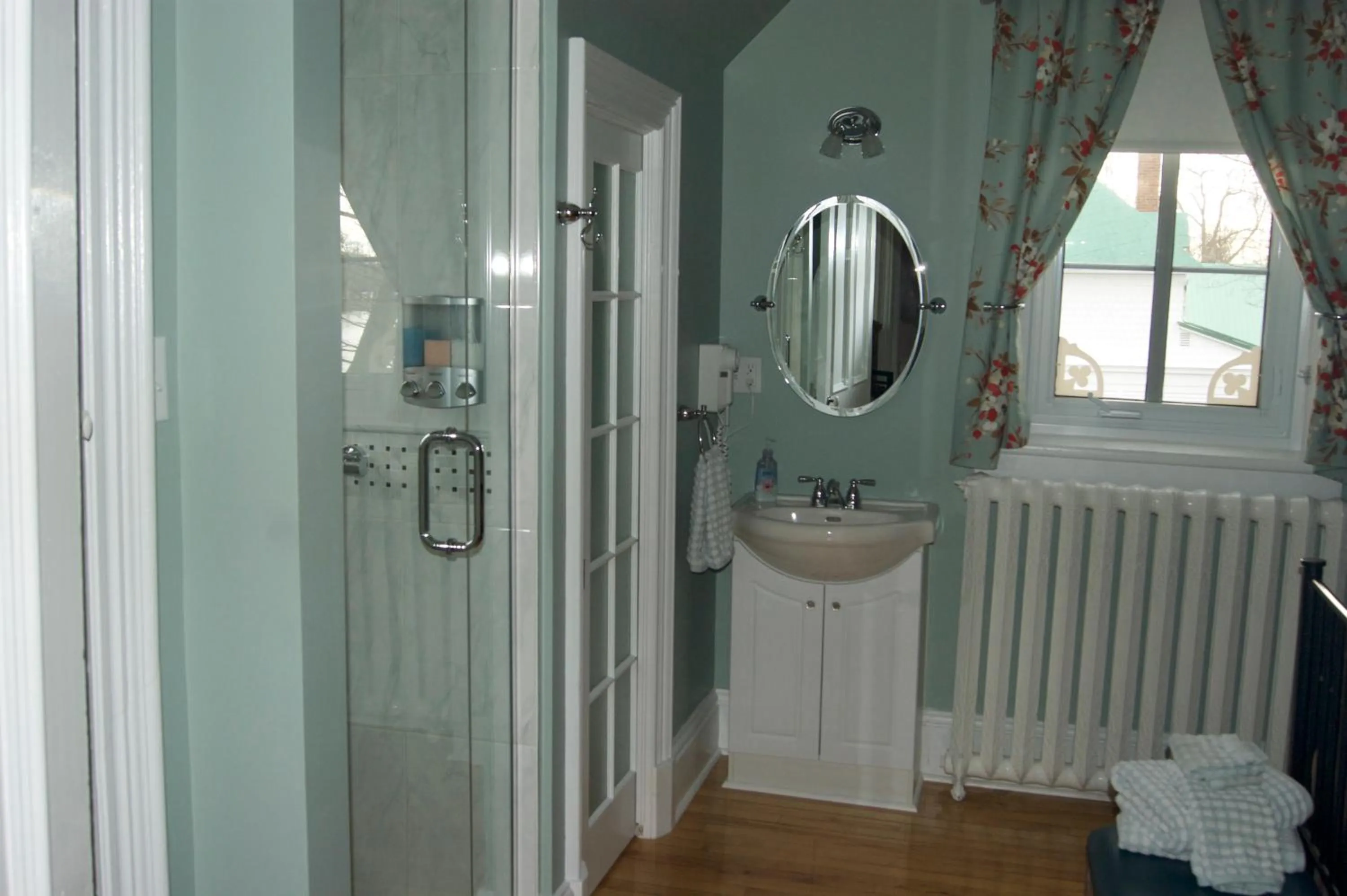 Bathroom in La Belle aux Berges