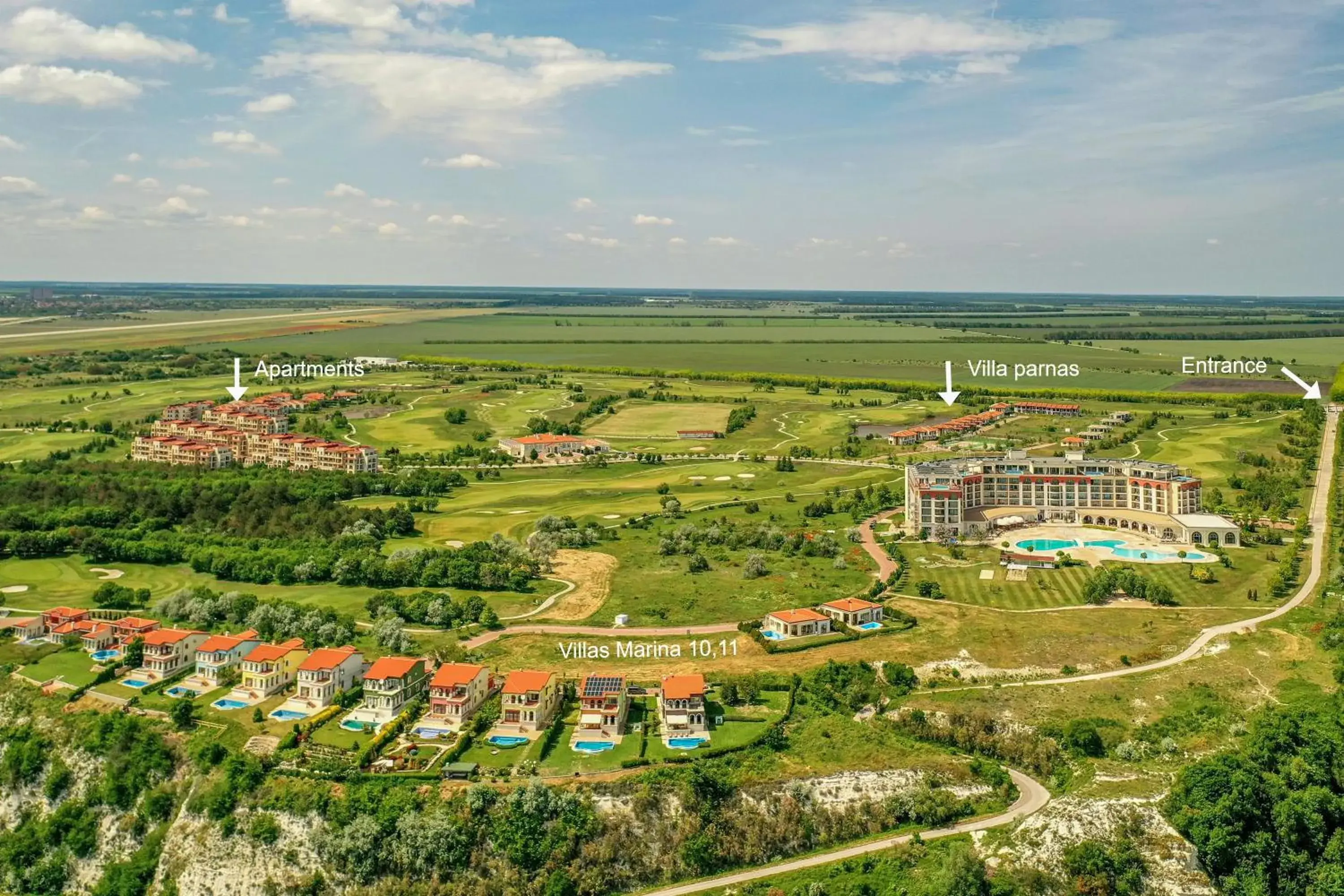 Apartments at Lighthouse Golf by Parnas Estate Apartments at Lighthouse Golf by Parnas Estate