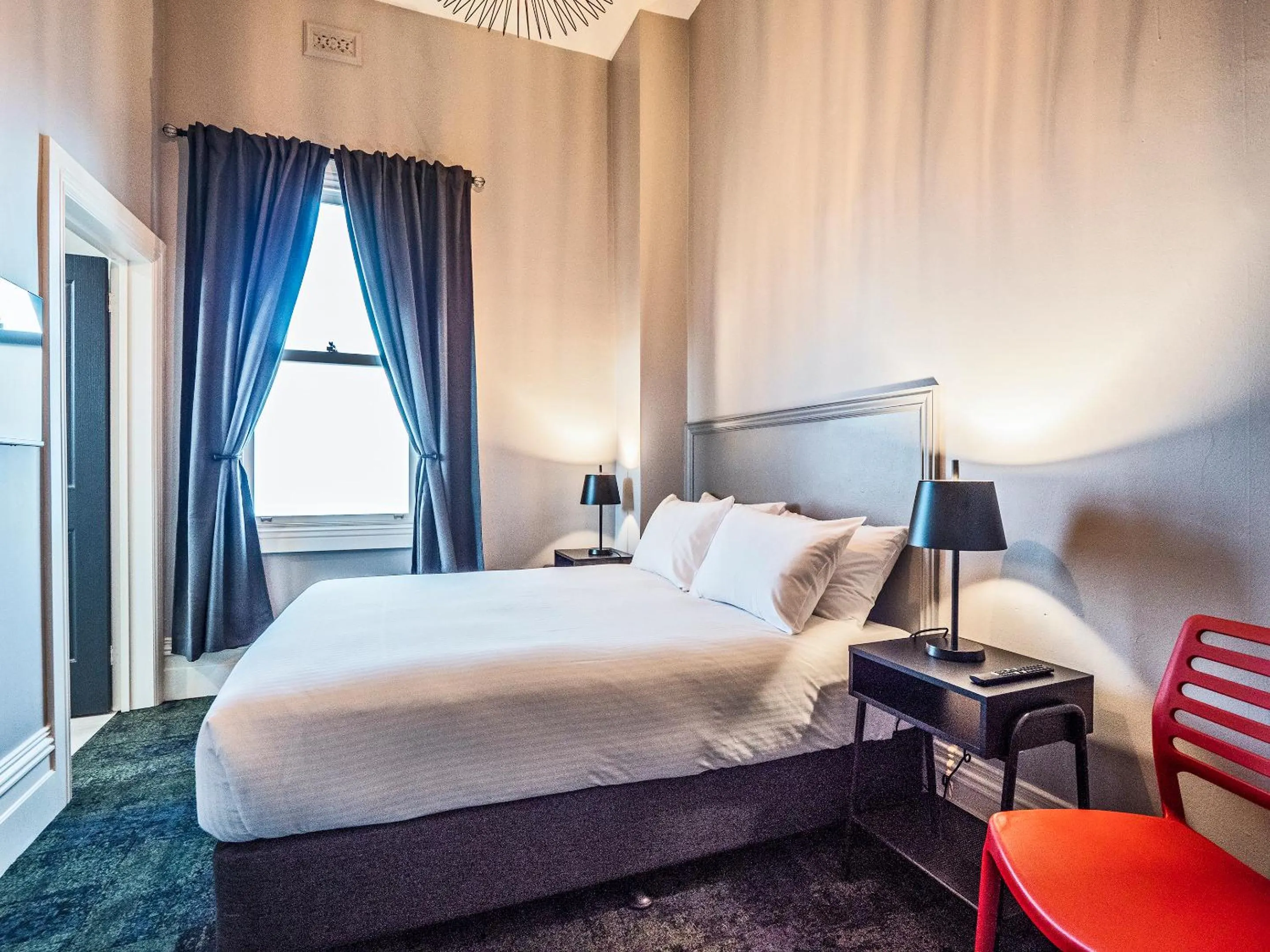 Photo of the whole room, Bed in Telegraph Hotel Numurkah