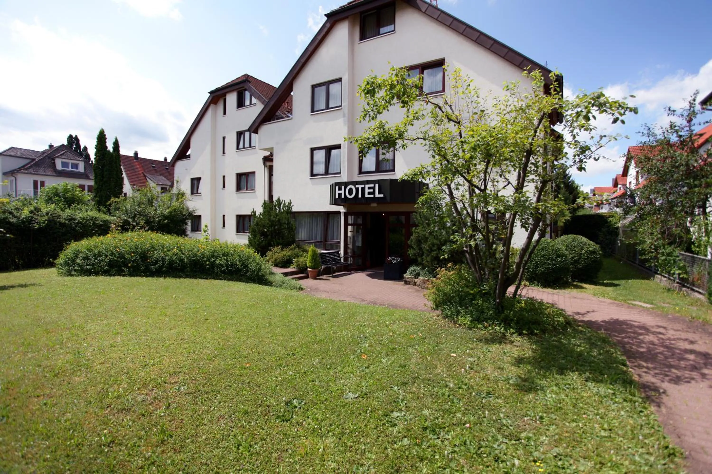 Facade/entrance in Hotel Flora Möhringen