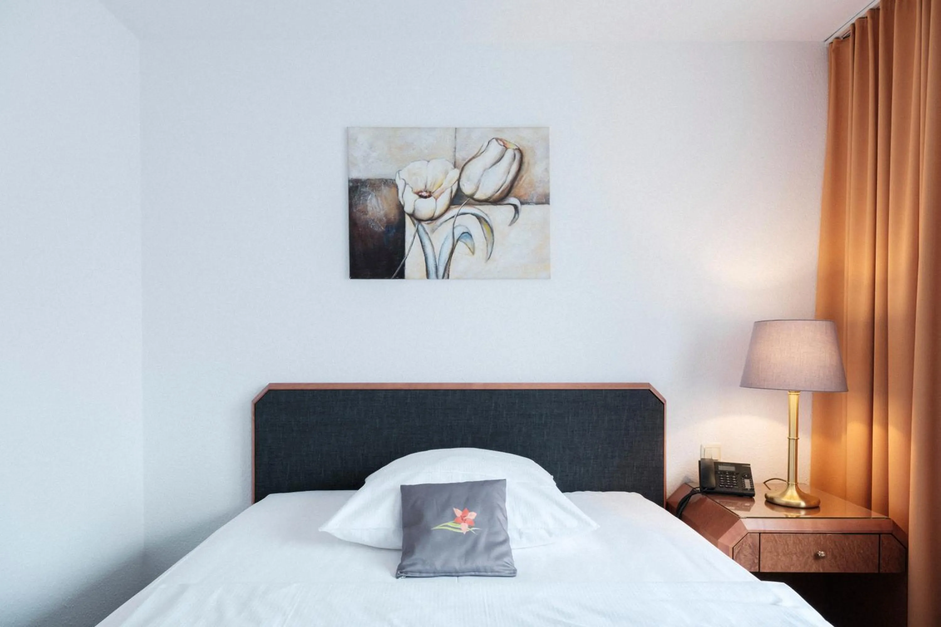 Bed in Hotel Flora Möhringen