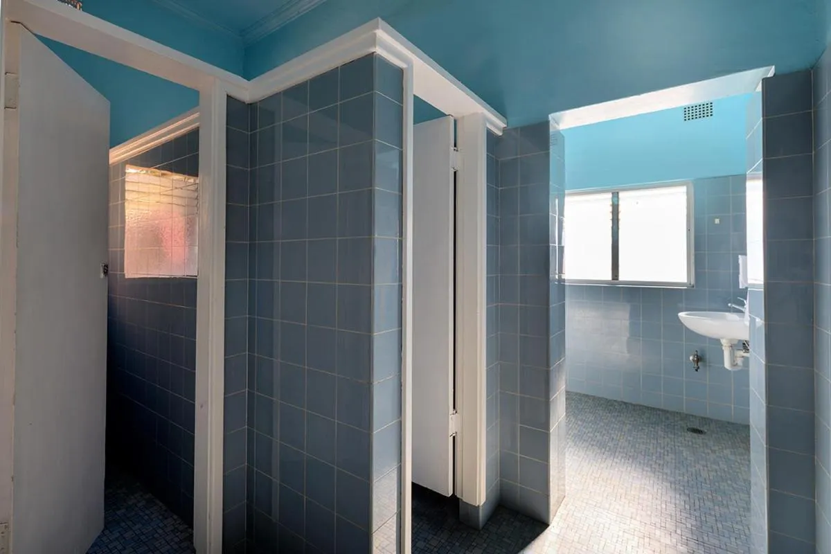 Shower in Commercial Travellers House