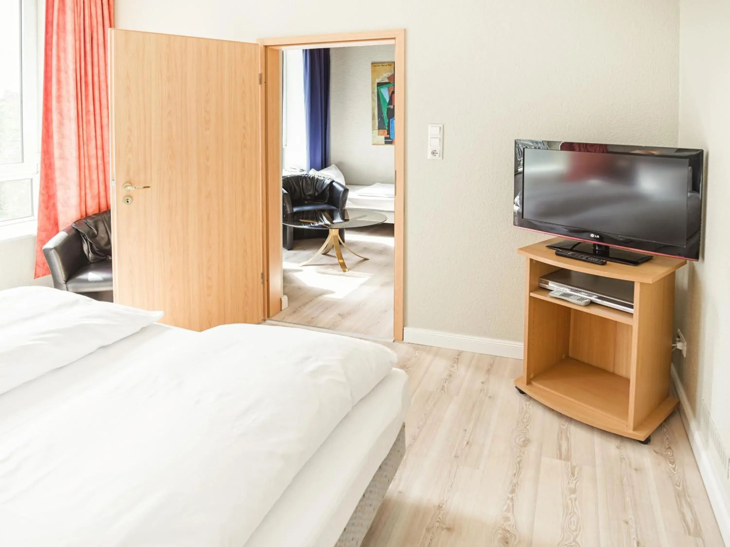 Photo of the whole room in Hotel City Kiel by Premiere Classe