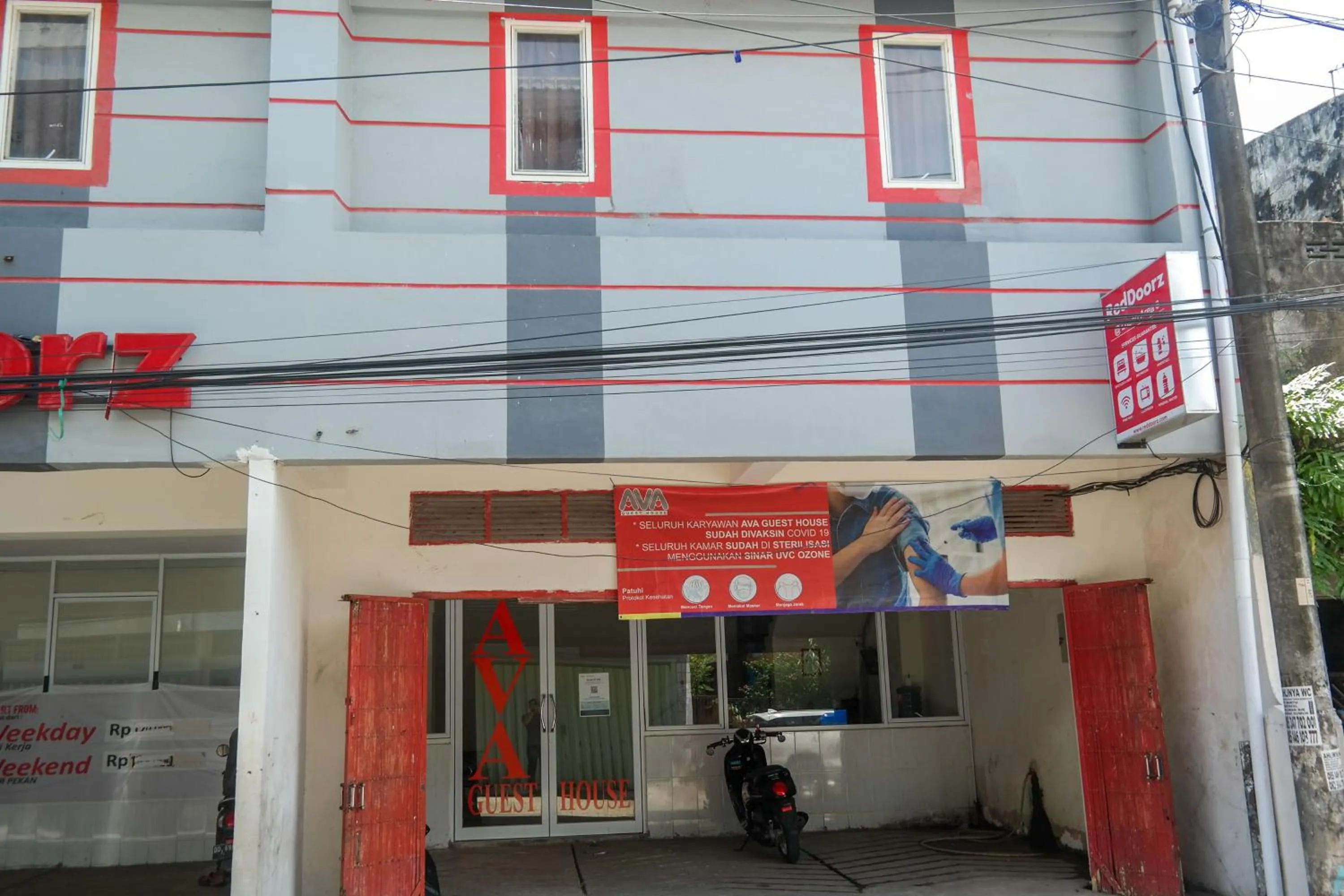 RedDoorz at Jalan Somba Opu Losari