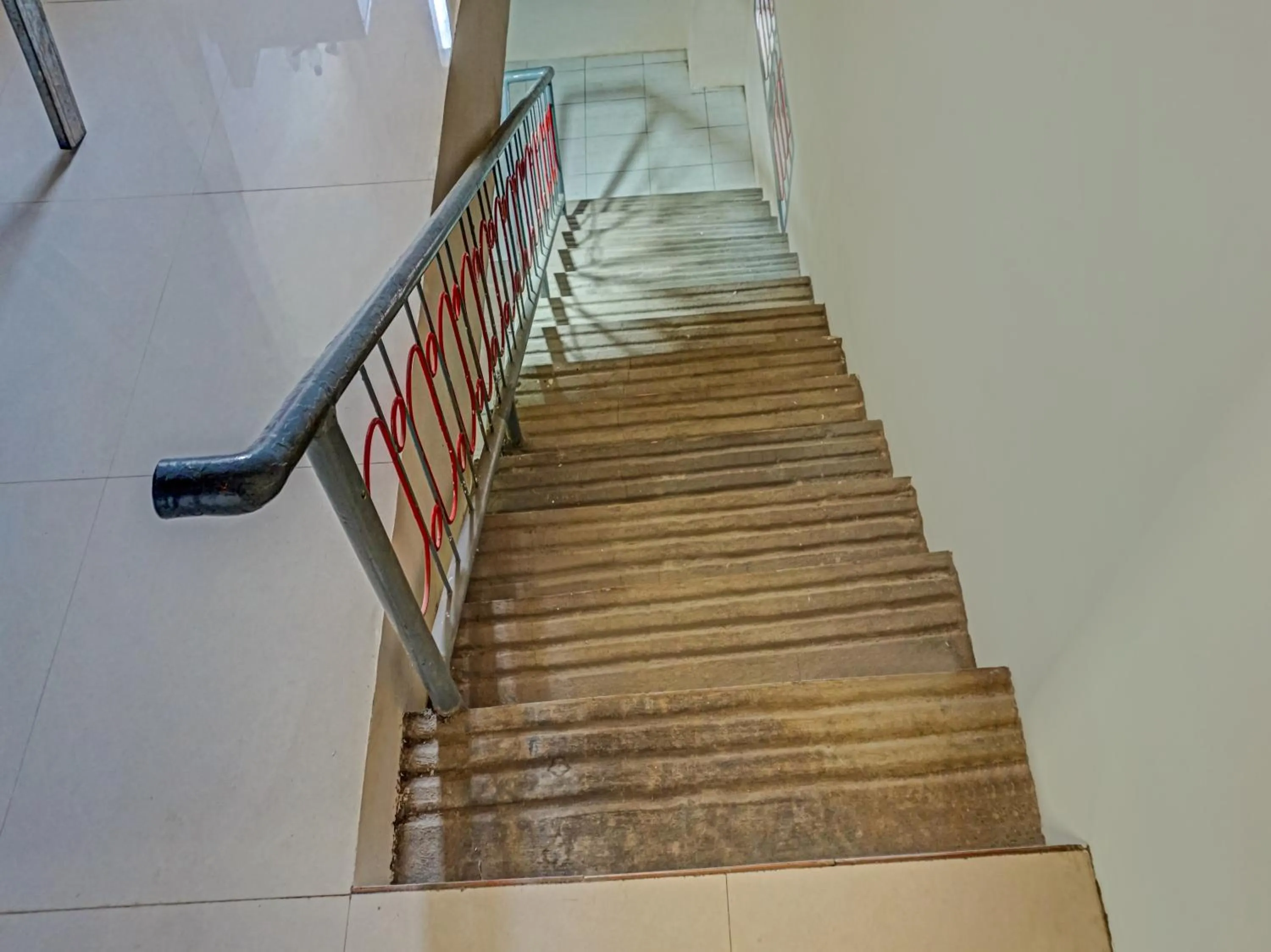 Area and facilities in RedDoorz at Jalan Somba Opu Losari