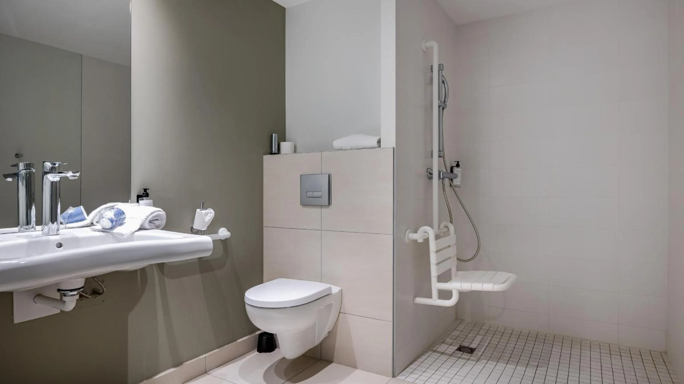 Hôtel Akena Troyes - La Chapelle St-Luc