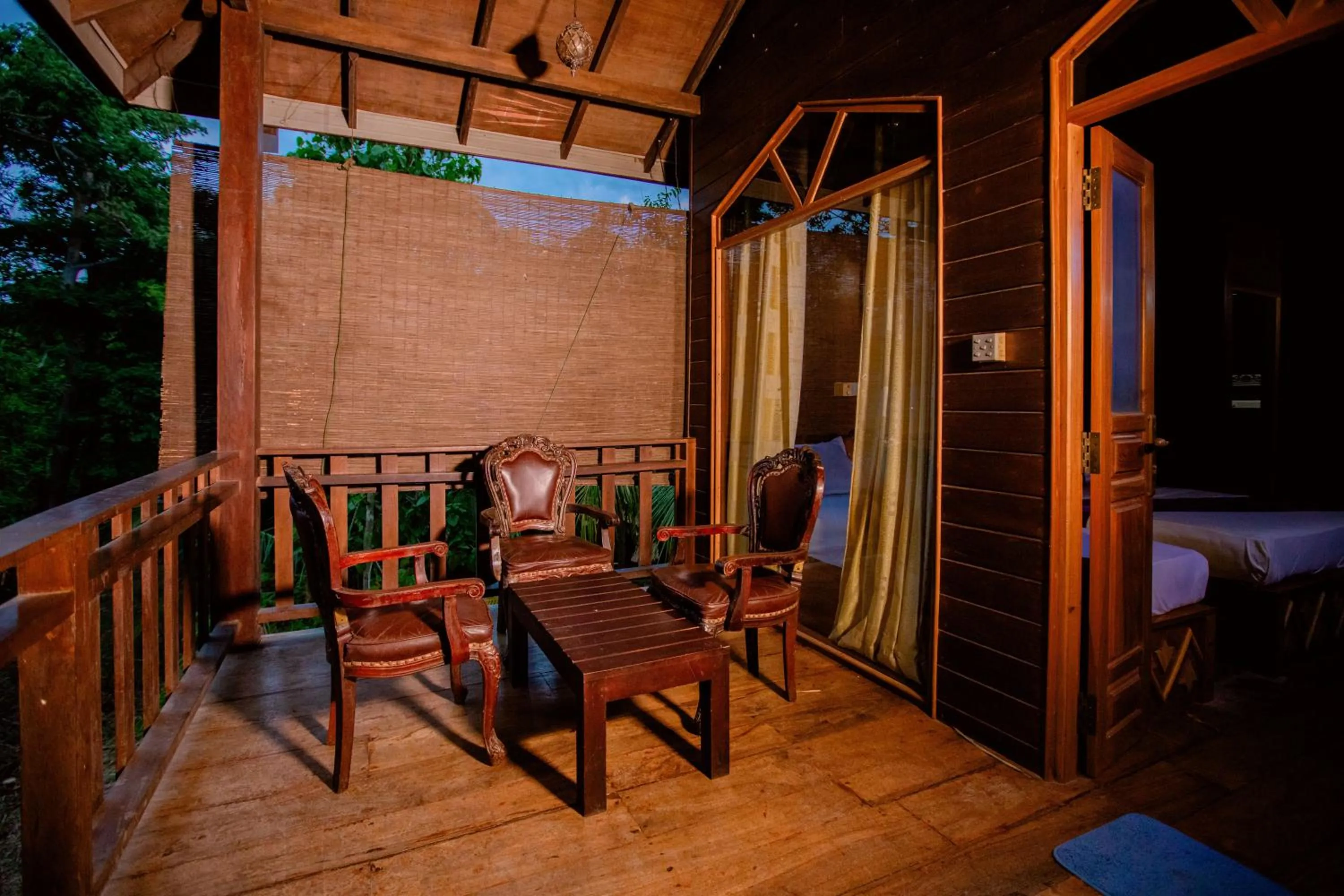 Seating area in Yala River Face Inn