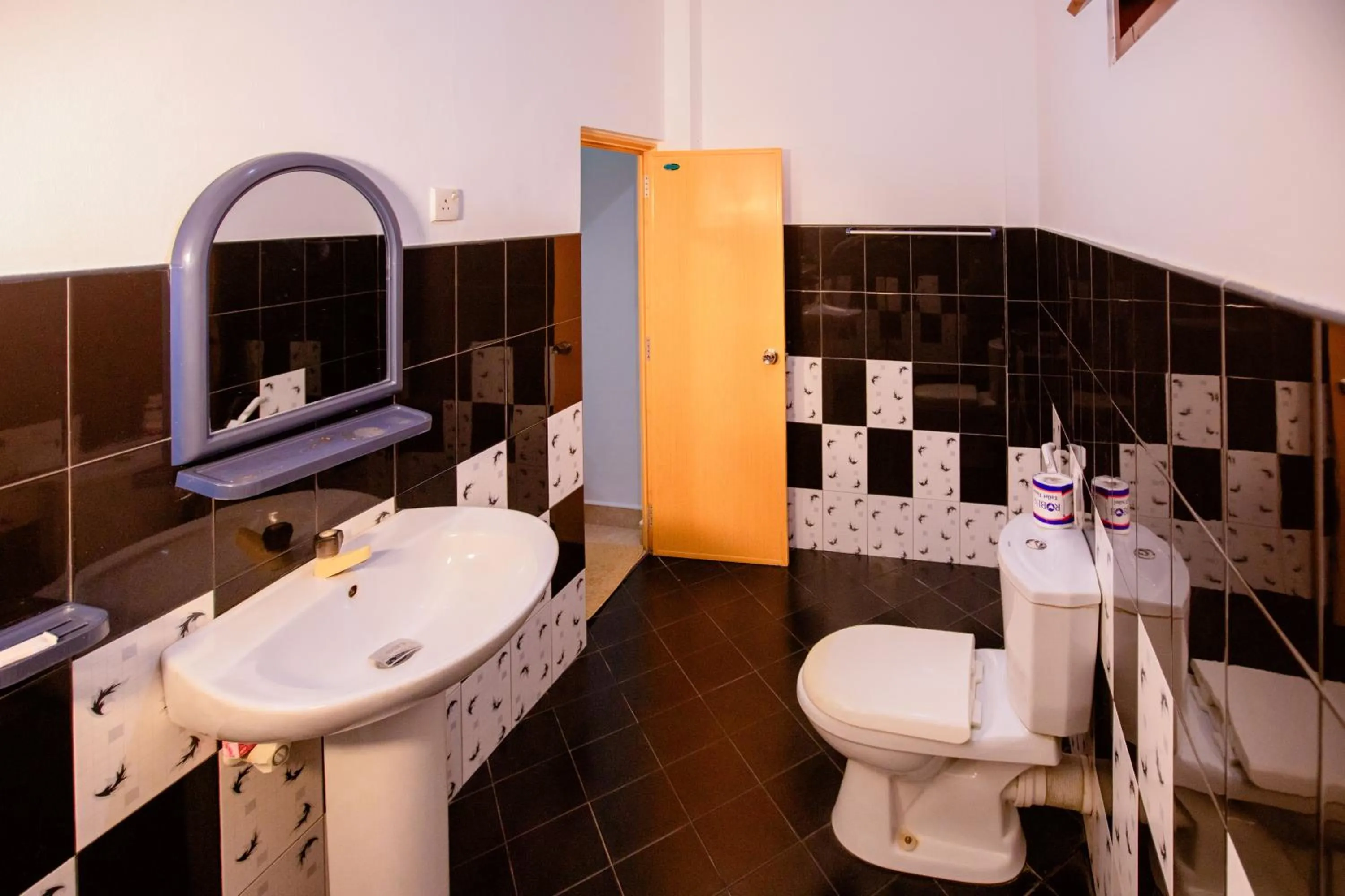 Bathroom in Yala River Face Inn