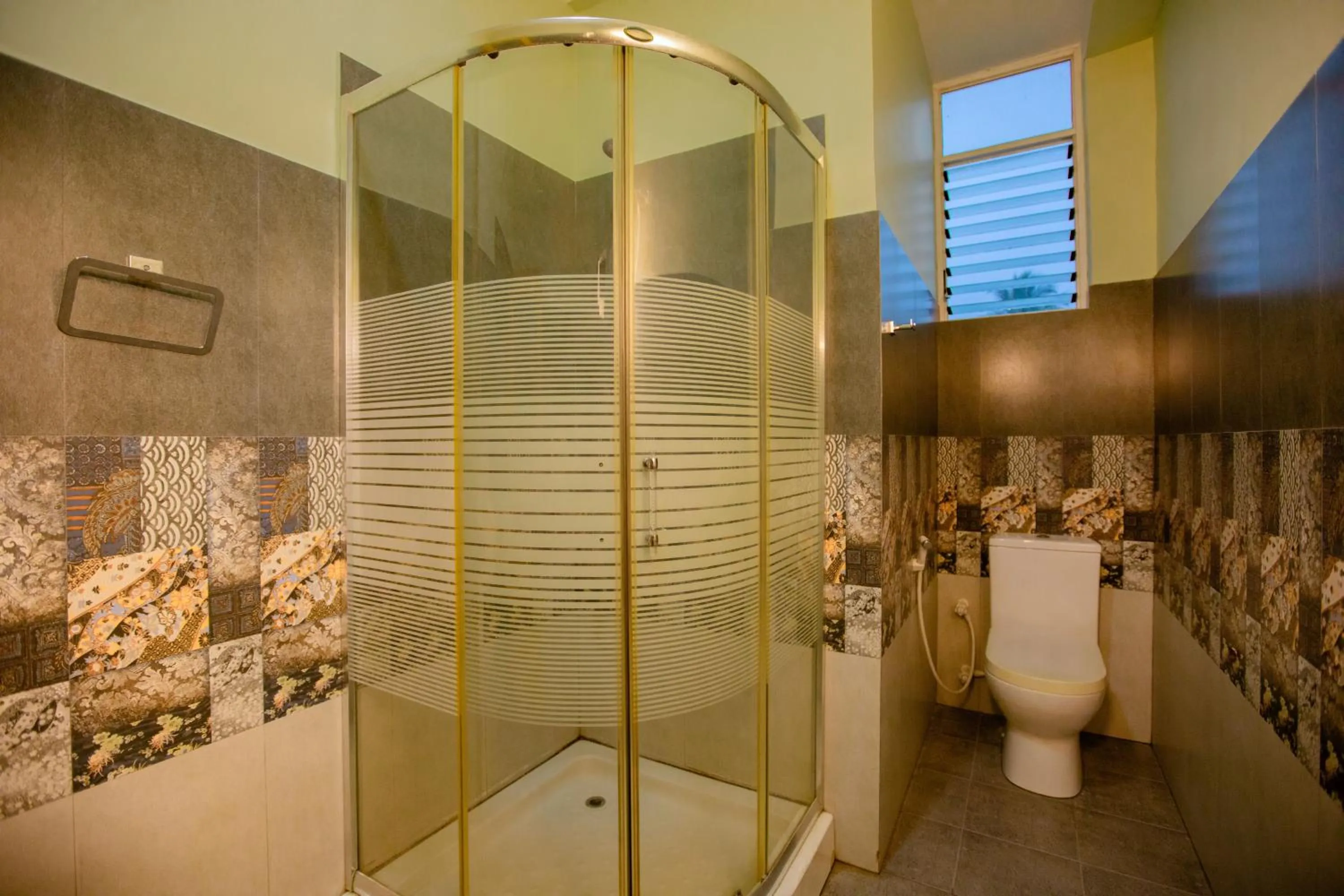 Bathroom in Yala River Face Inn