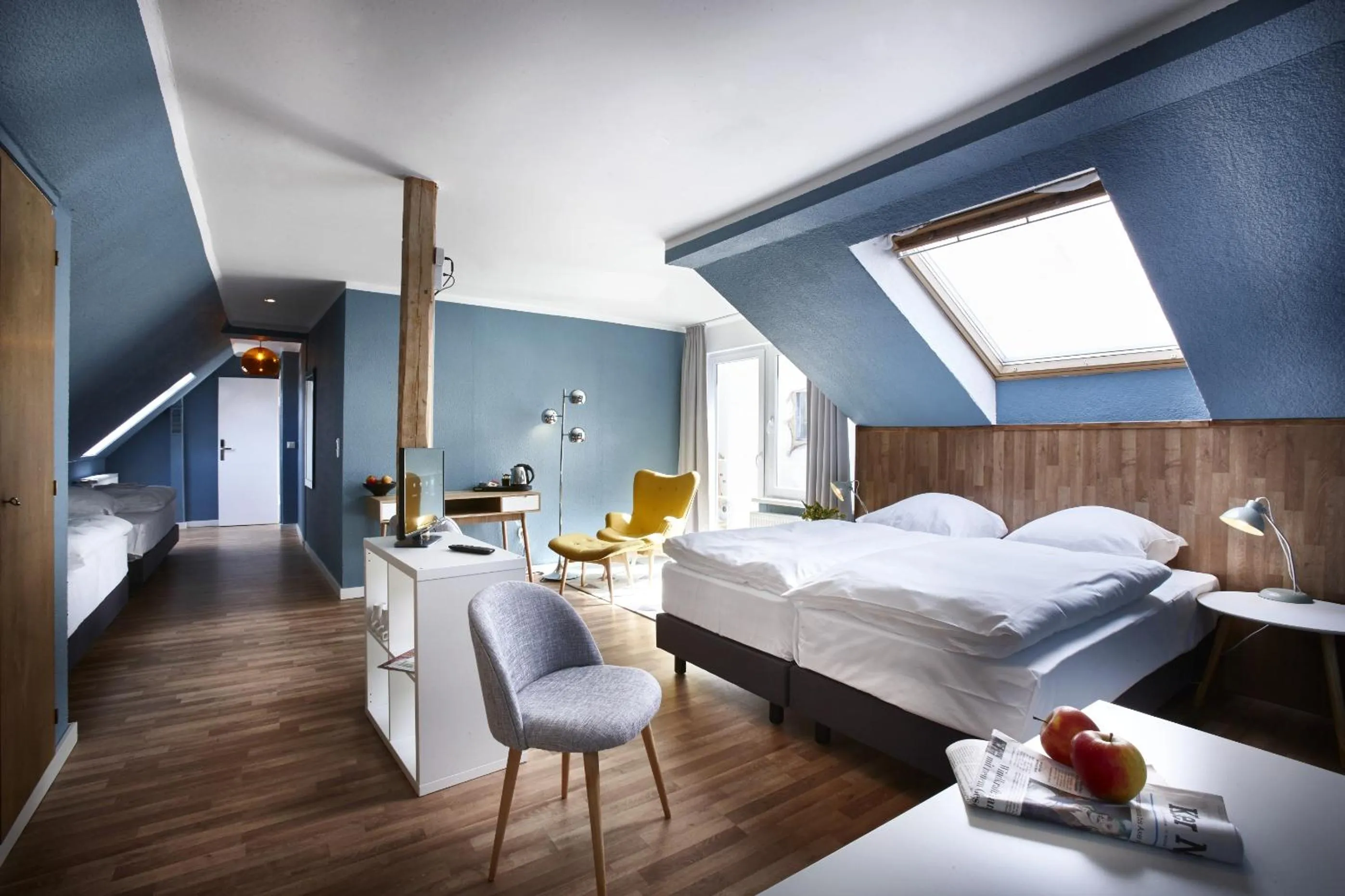 Photo of the whole room, Bed in Hotel Liegeplatz 13 Kiel by Premiere Classe