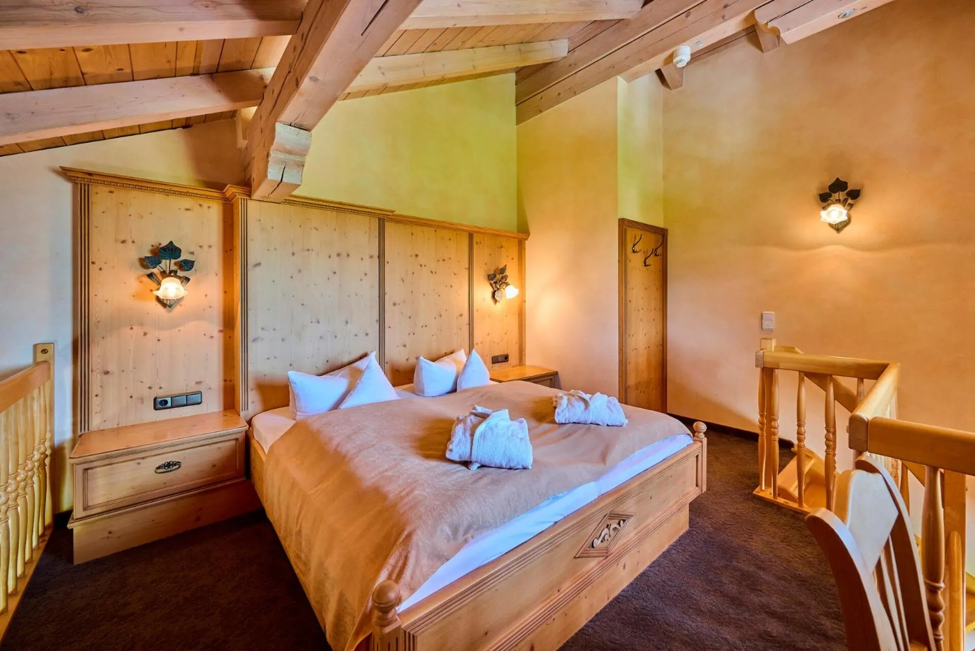 Bedroom, Bed in Hotel Happinger Hof