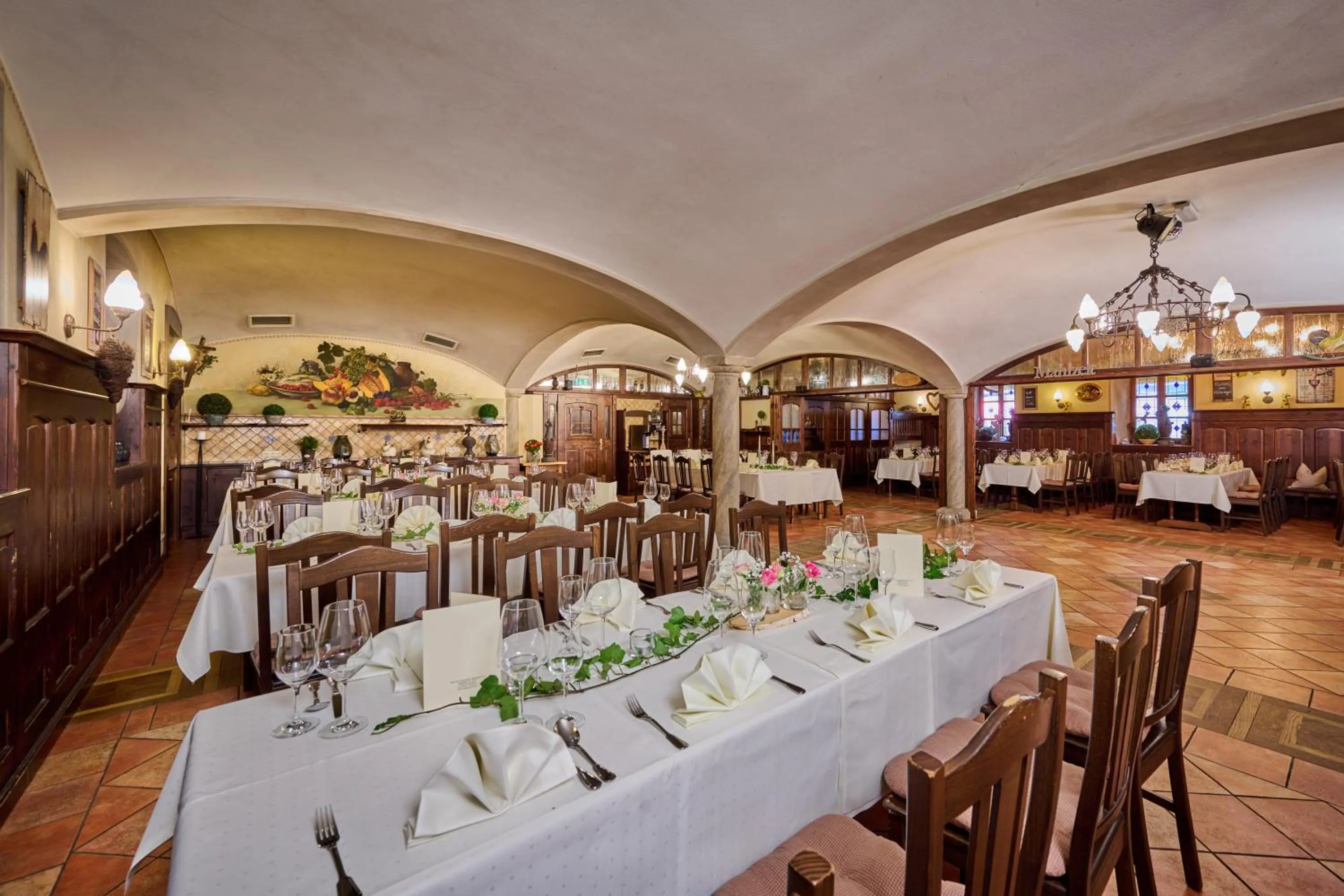Restaurant/places to eat in Hotel Happinger Hof