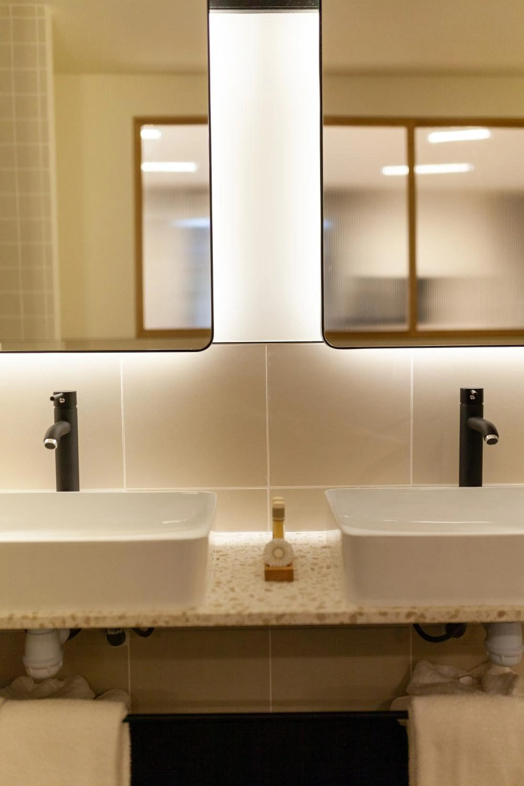 Bathroom in Tinah Paris, Champs Elysées