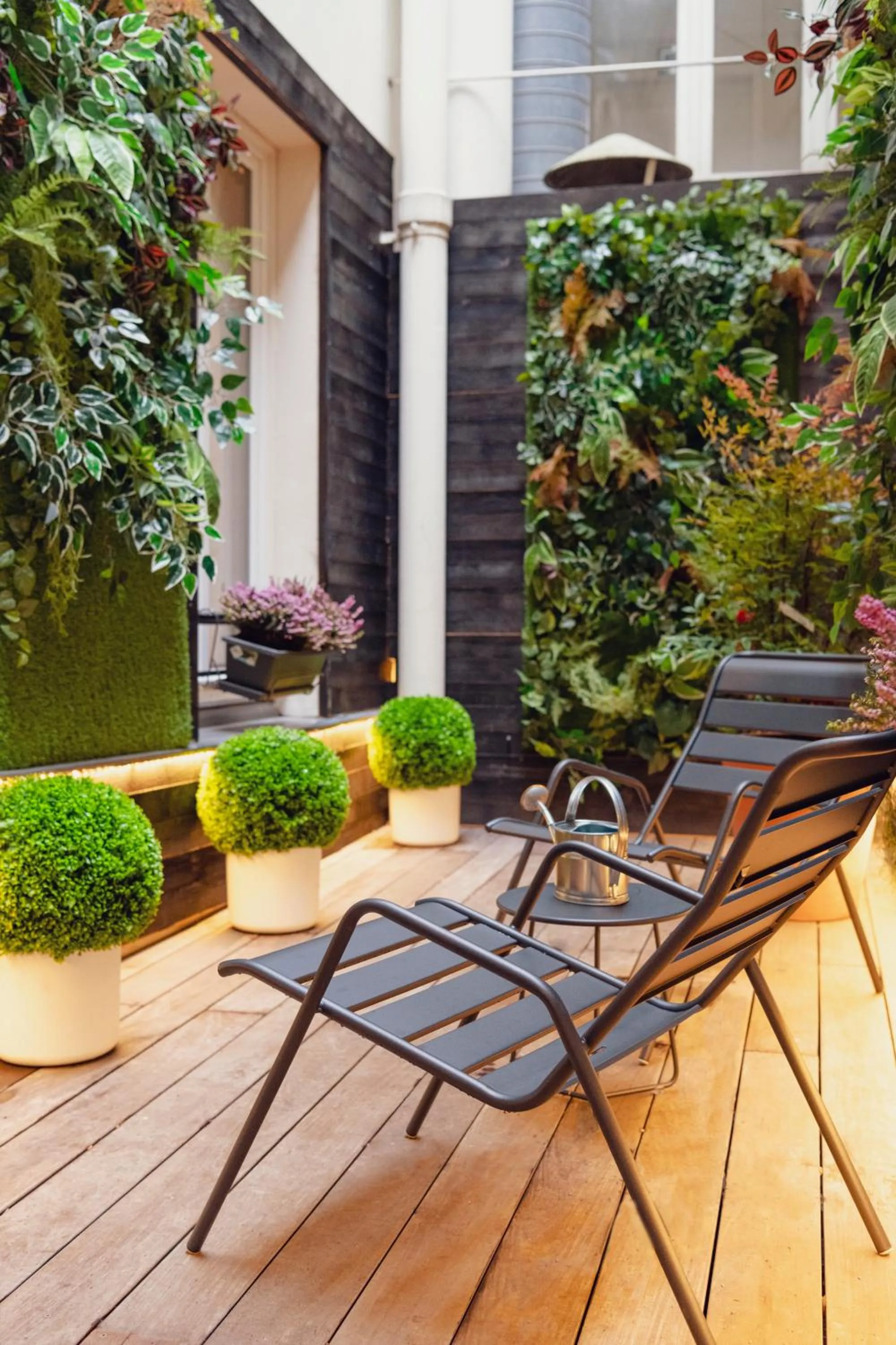 Garden in Tinah Paris, Champs Elysées