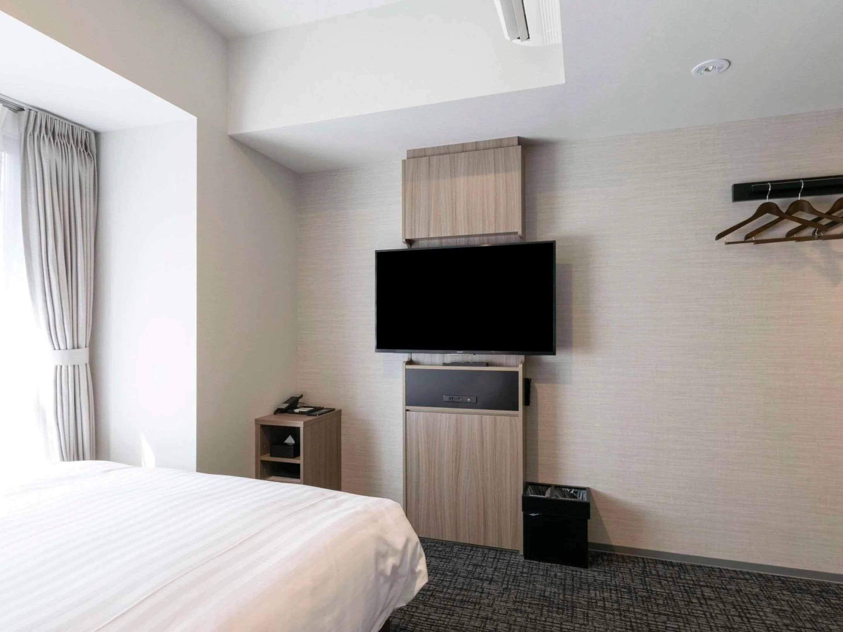 TV and multimedia, Bed in Comfort Hotel ERA Kyoto Toji