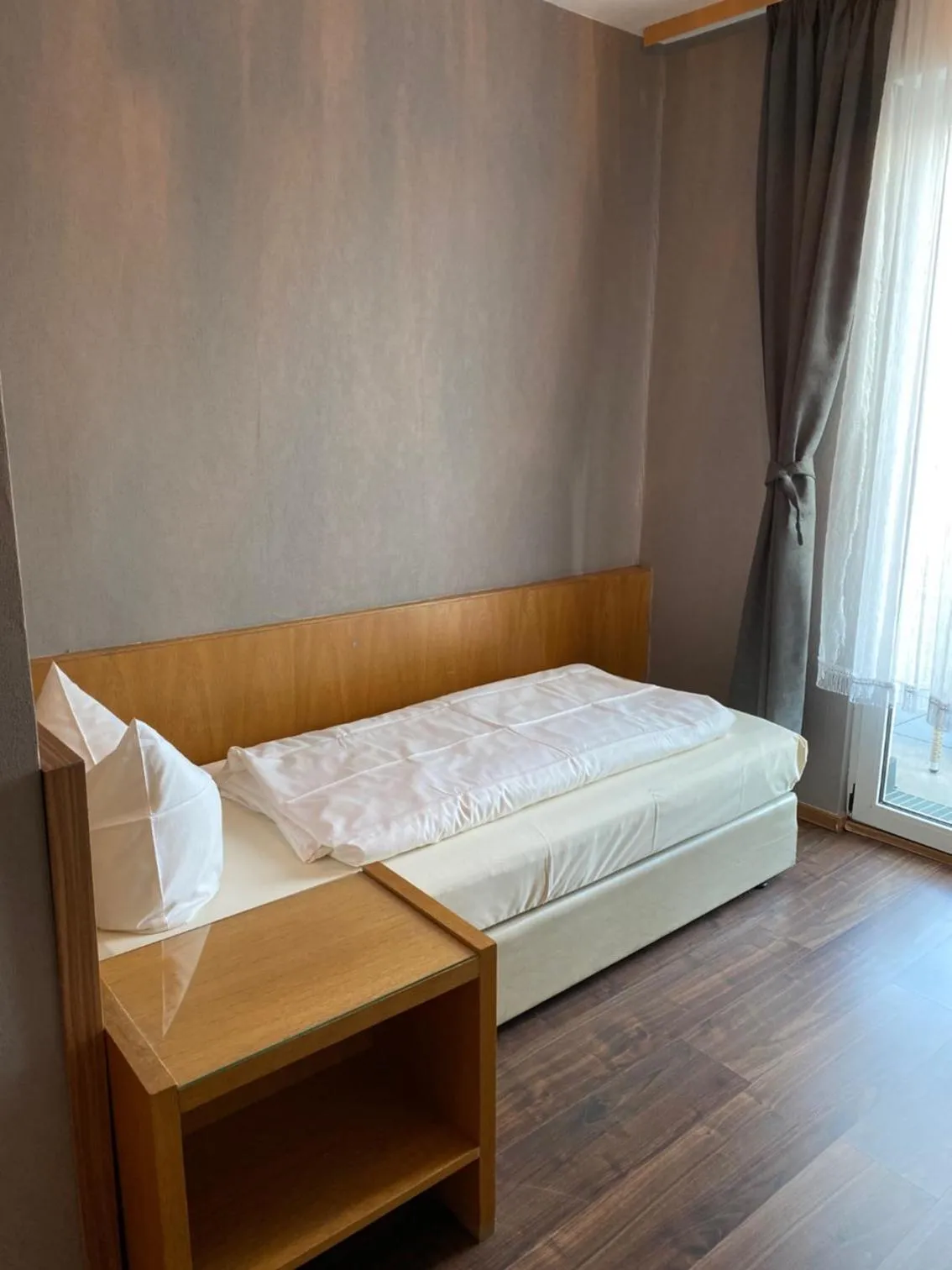 Other, Bed in Hotel Rheinstein