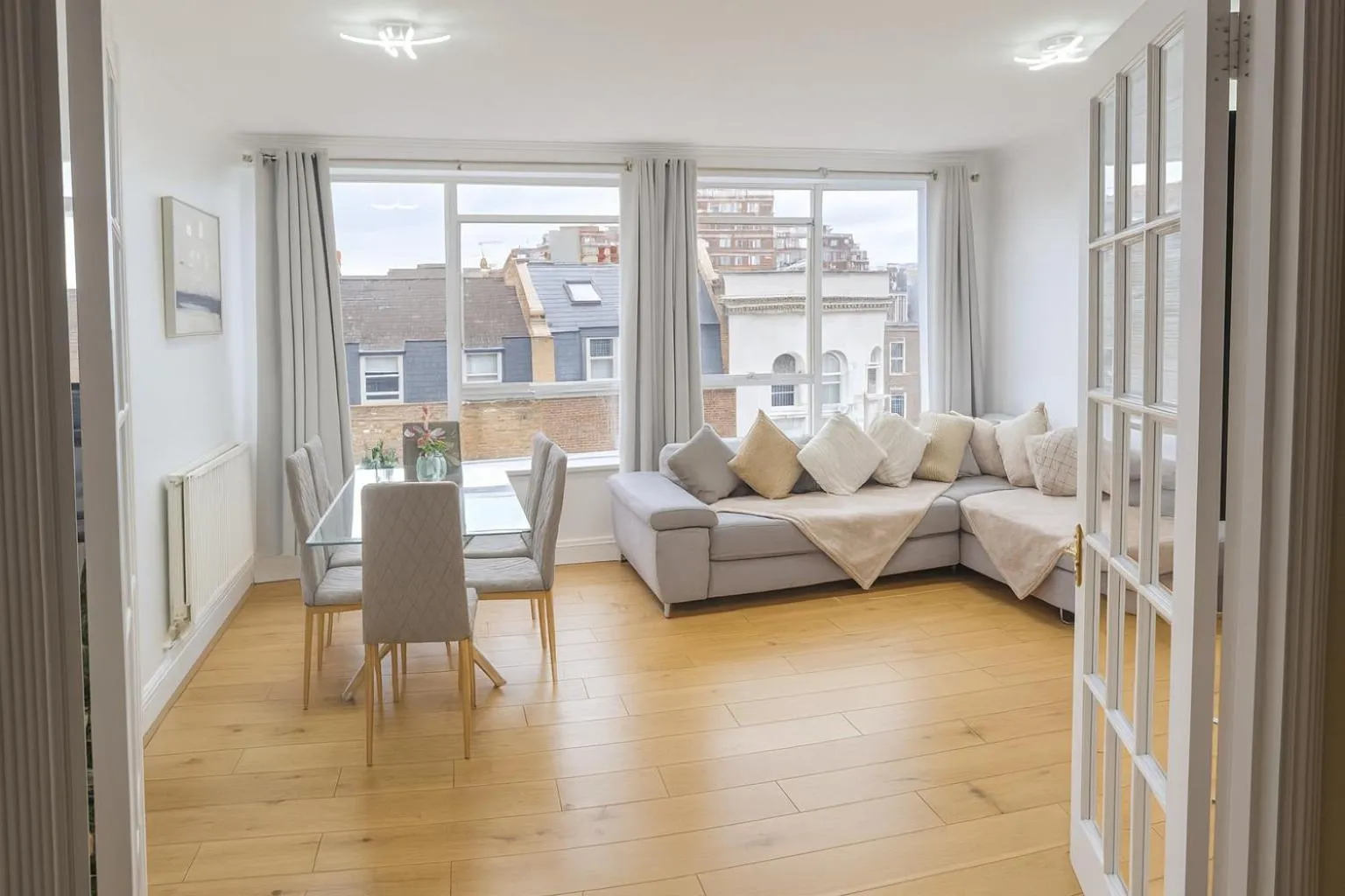 Living room in Park Lane Apartments Crawford Place