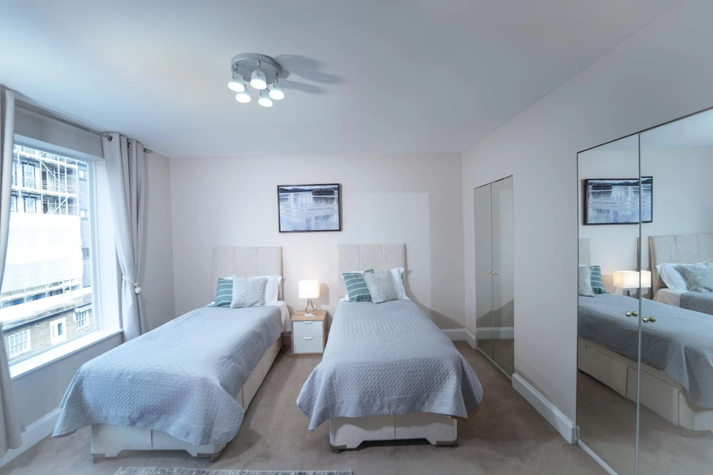 Bed in Park Lane Apartments Crawford Place