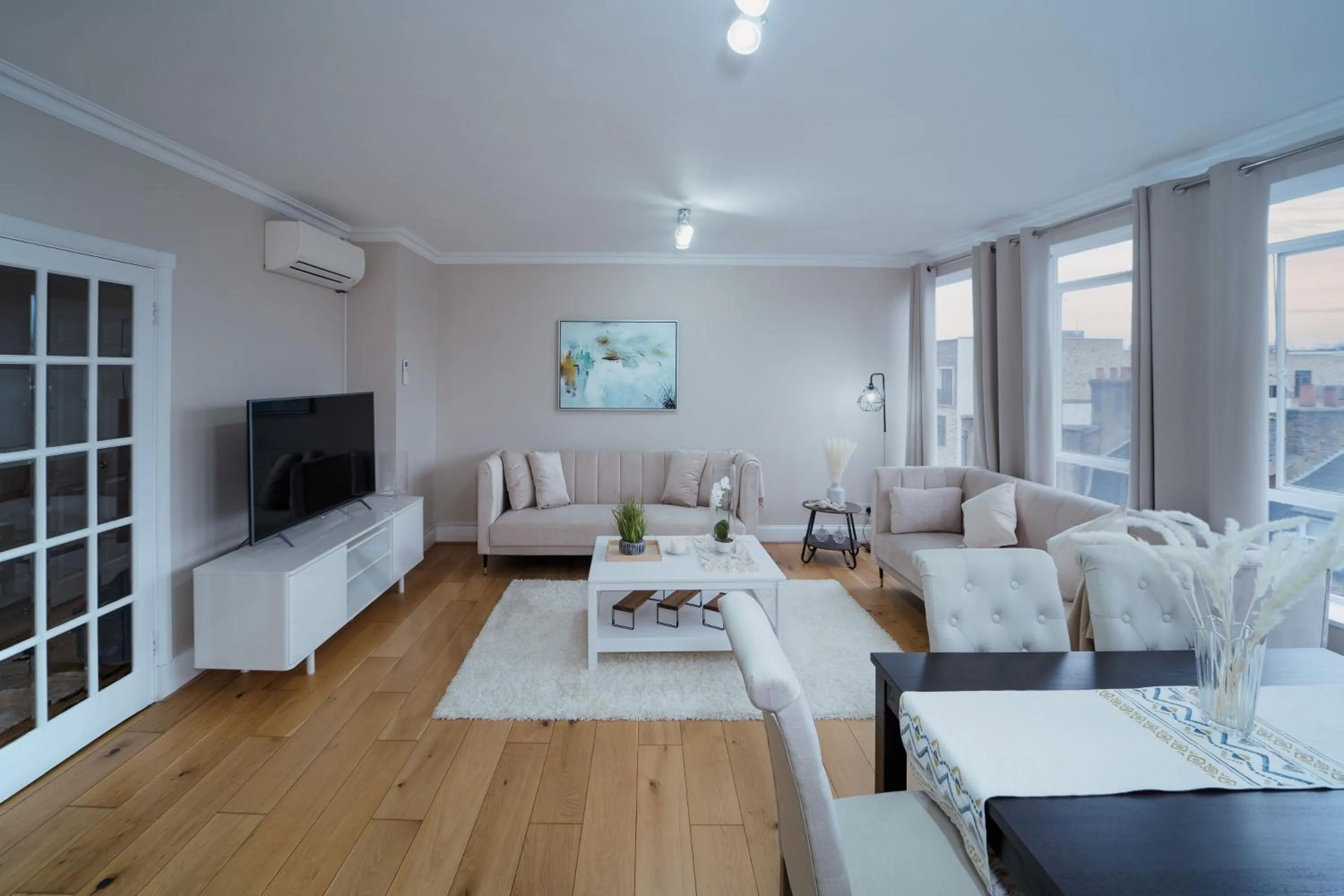 Living room in Park Lane Apartments Crawford Place