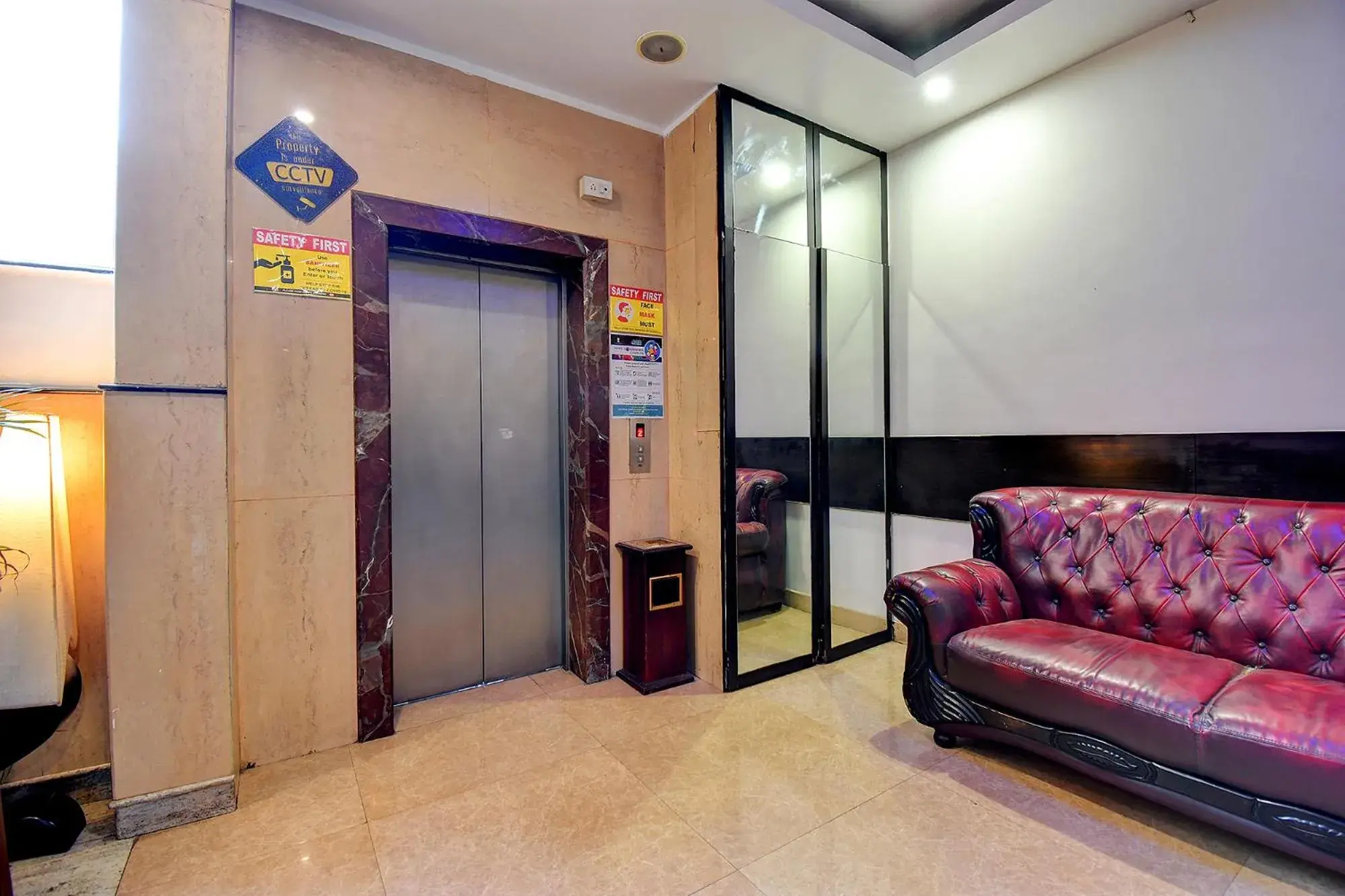 Lobby or reception in FabHotel Suvee Boutique Banashankari Lobby or reception in FabHotel Suvee Boutique Banashankari