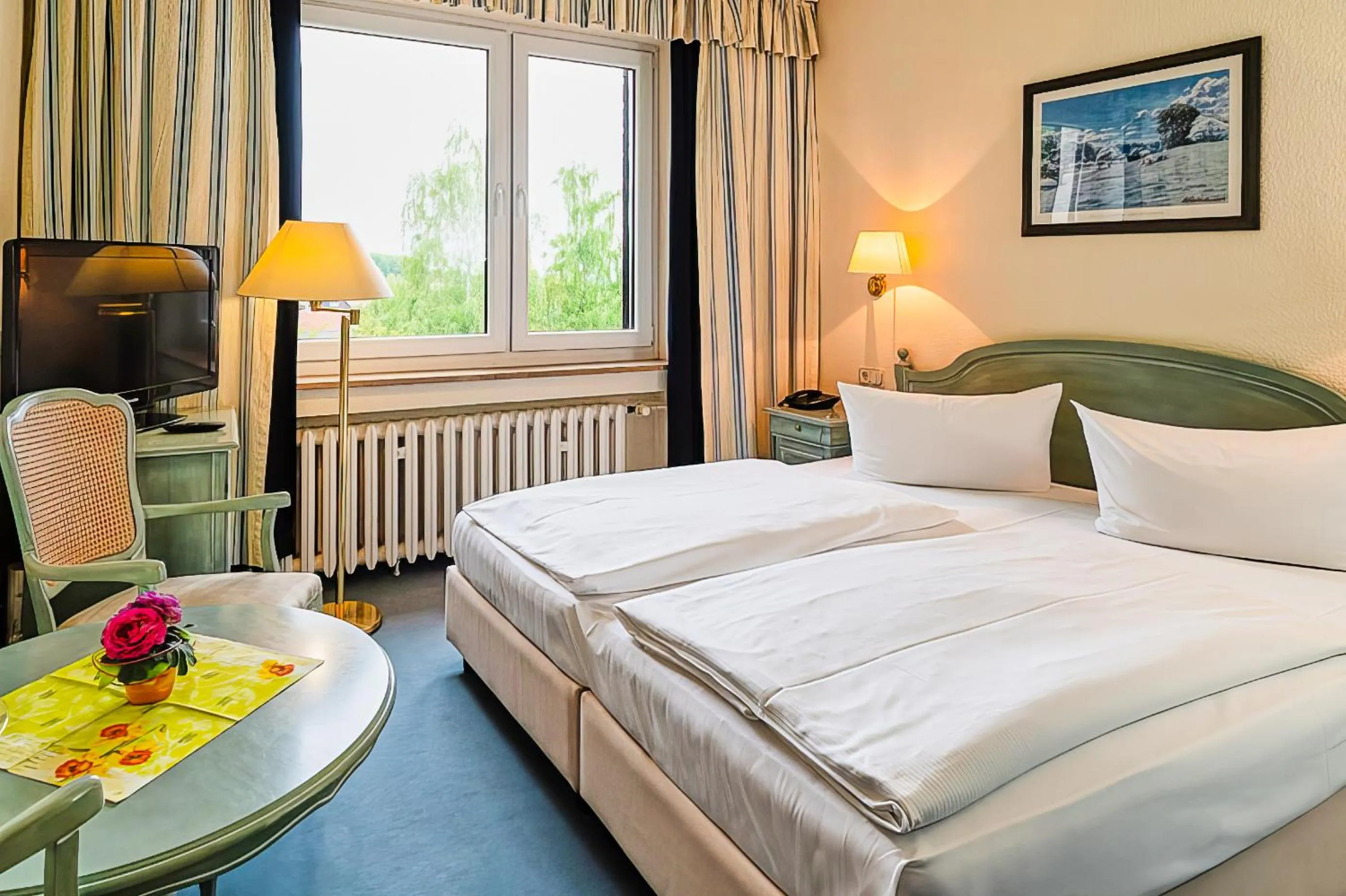 Bed in Wagners Hotel im Thüringer Wald