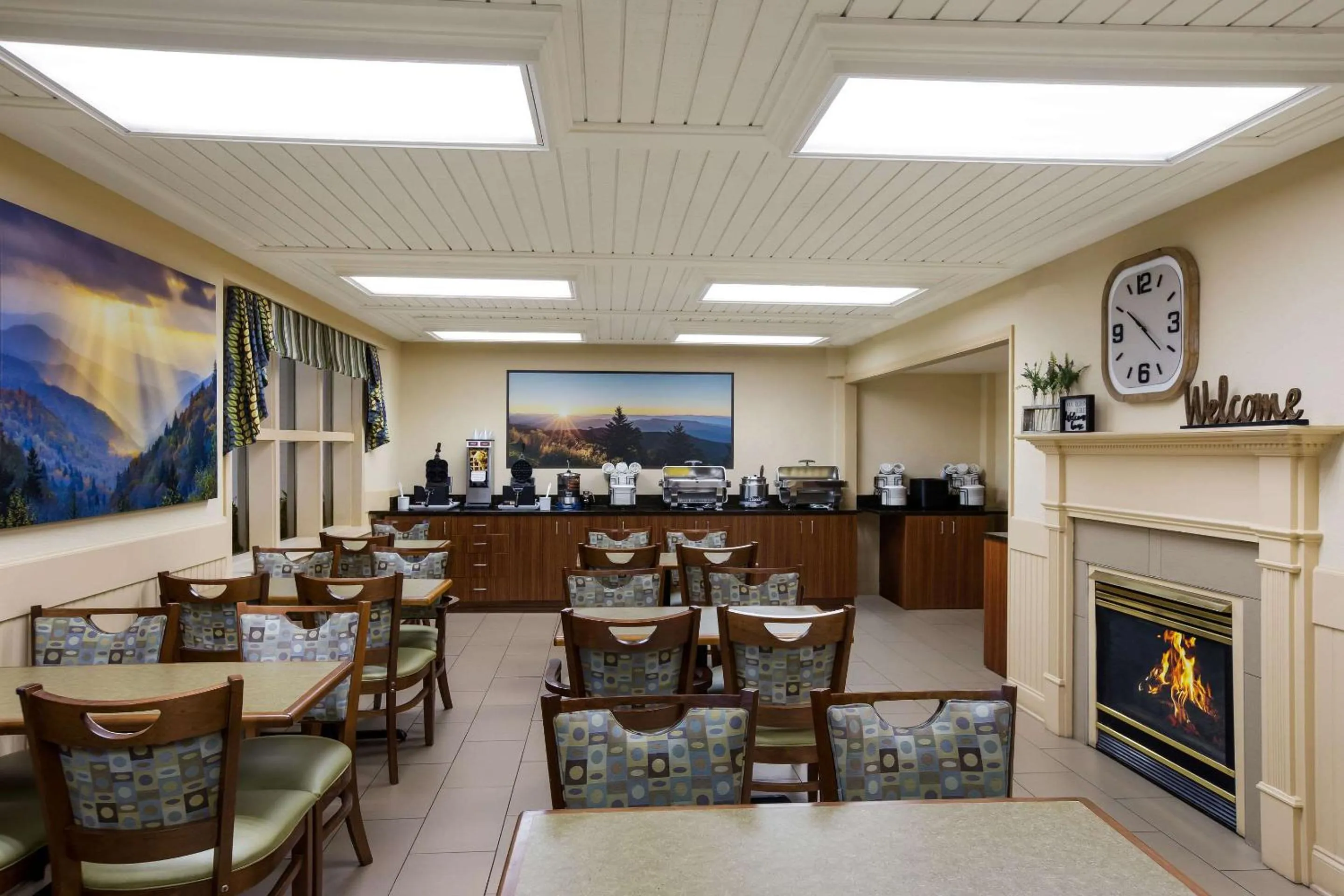 Breakfast in The Inn at Apple Valley, an Ascend Collection Hotel