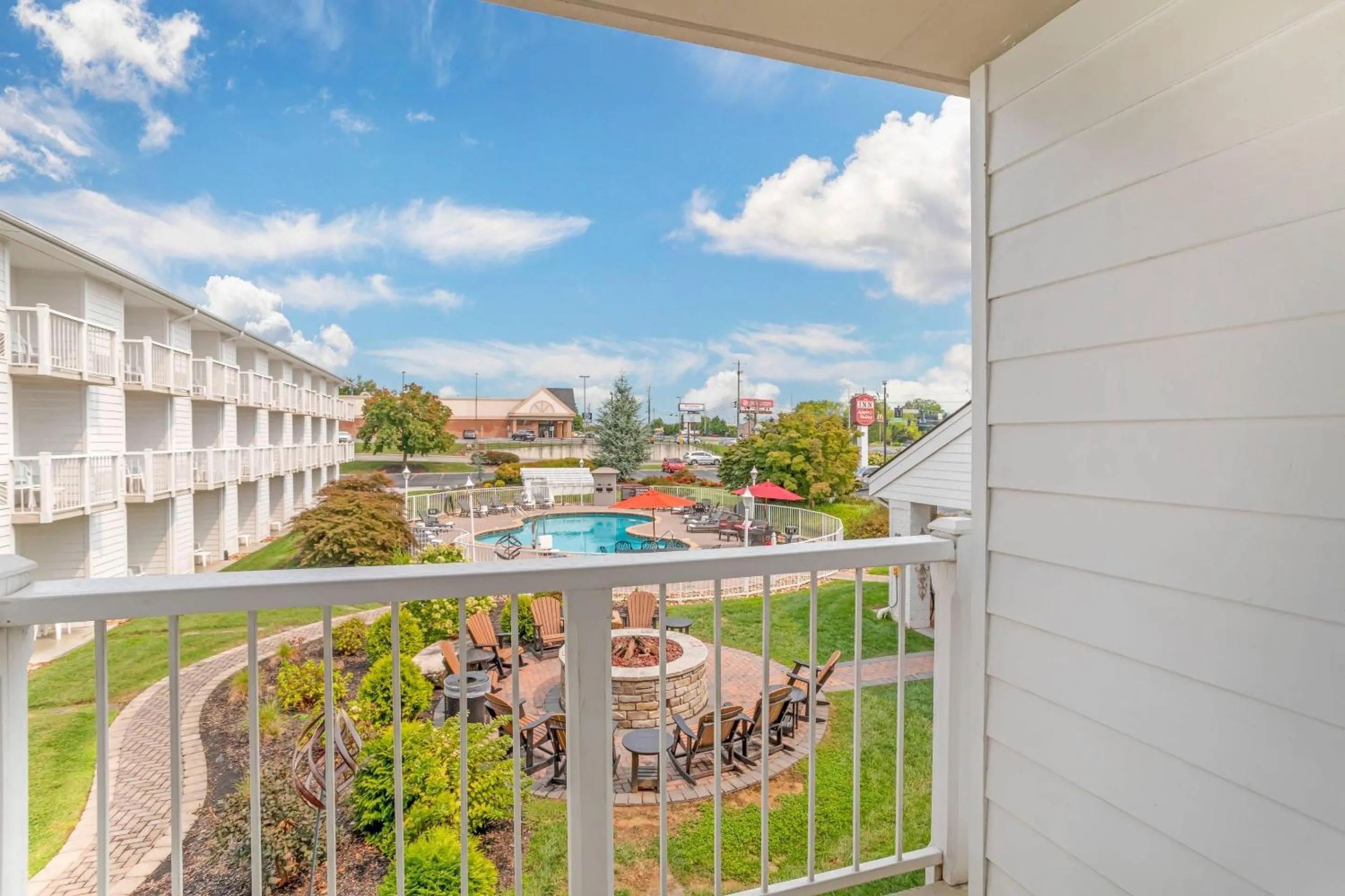 Bedroom in The Inn at Apple Valley, an Ascend Collection Hotel