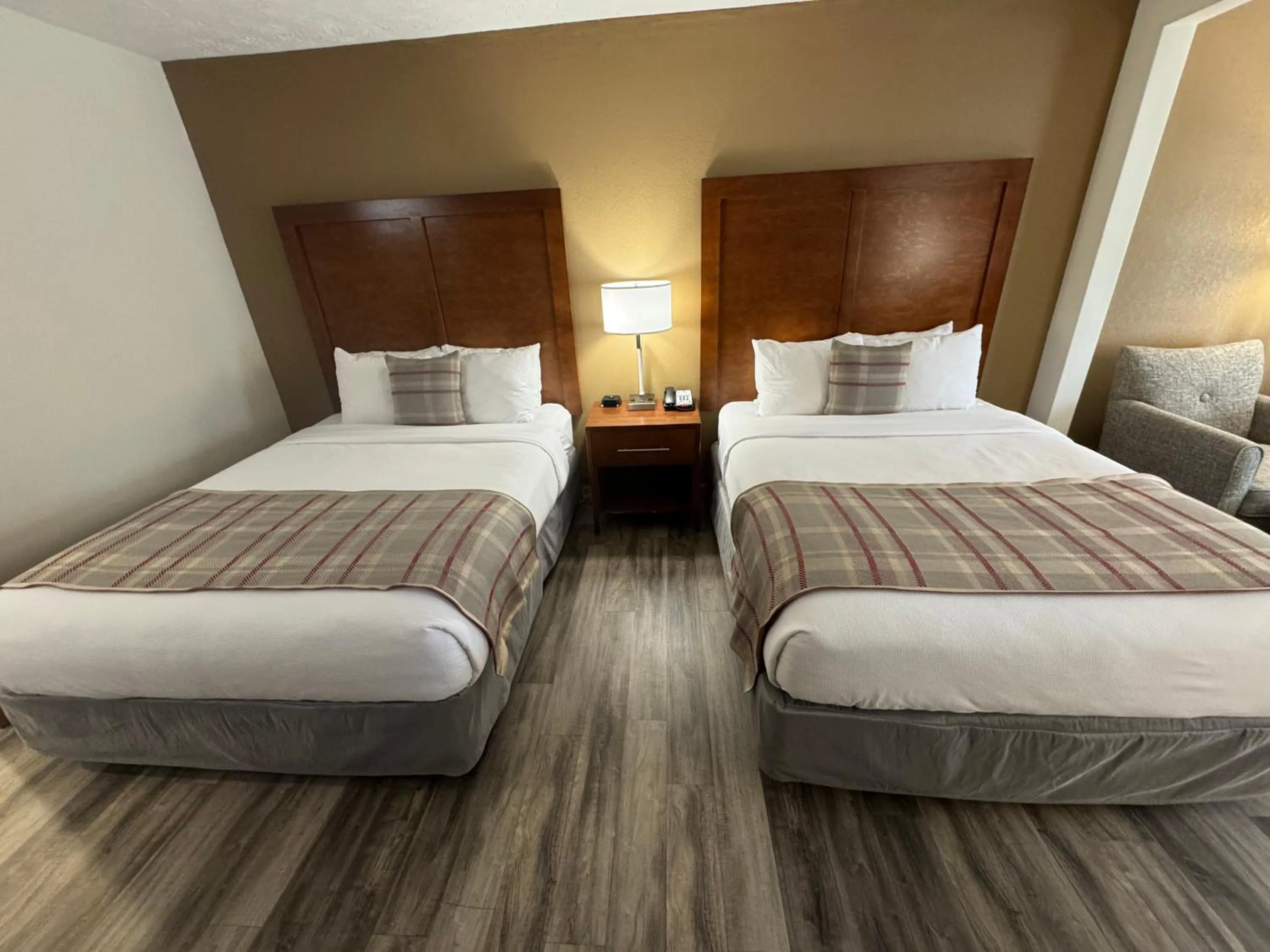 Bed in The Inn at Apple Valley, an Ascend Collection Hotel