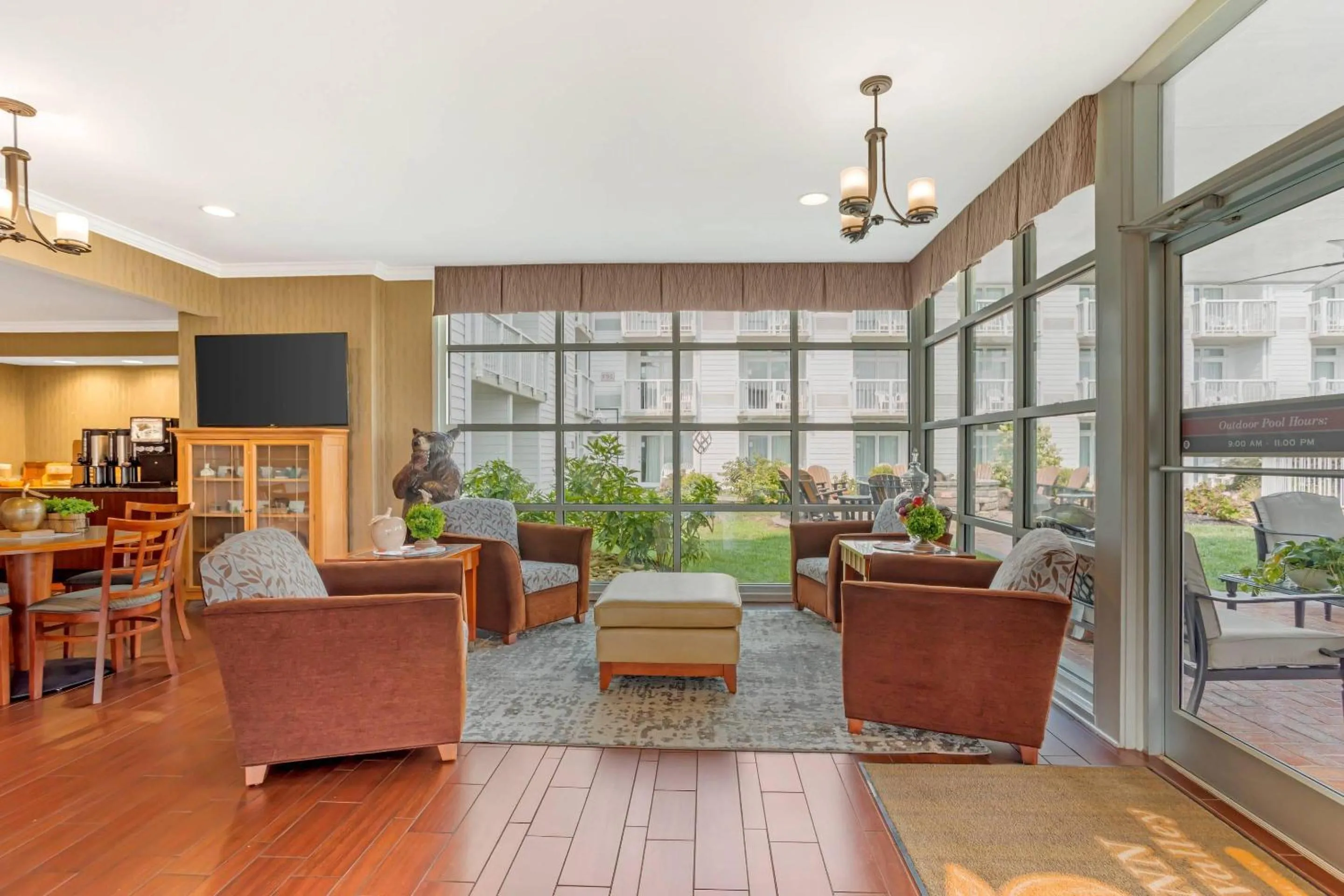 Lobby or reception in The Inn at Apple Valley, an Ascend Collection Hotel