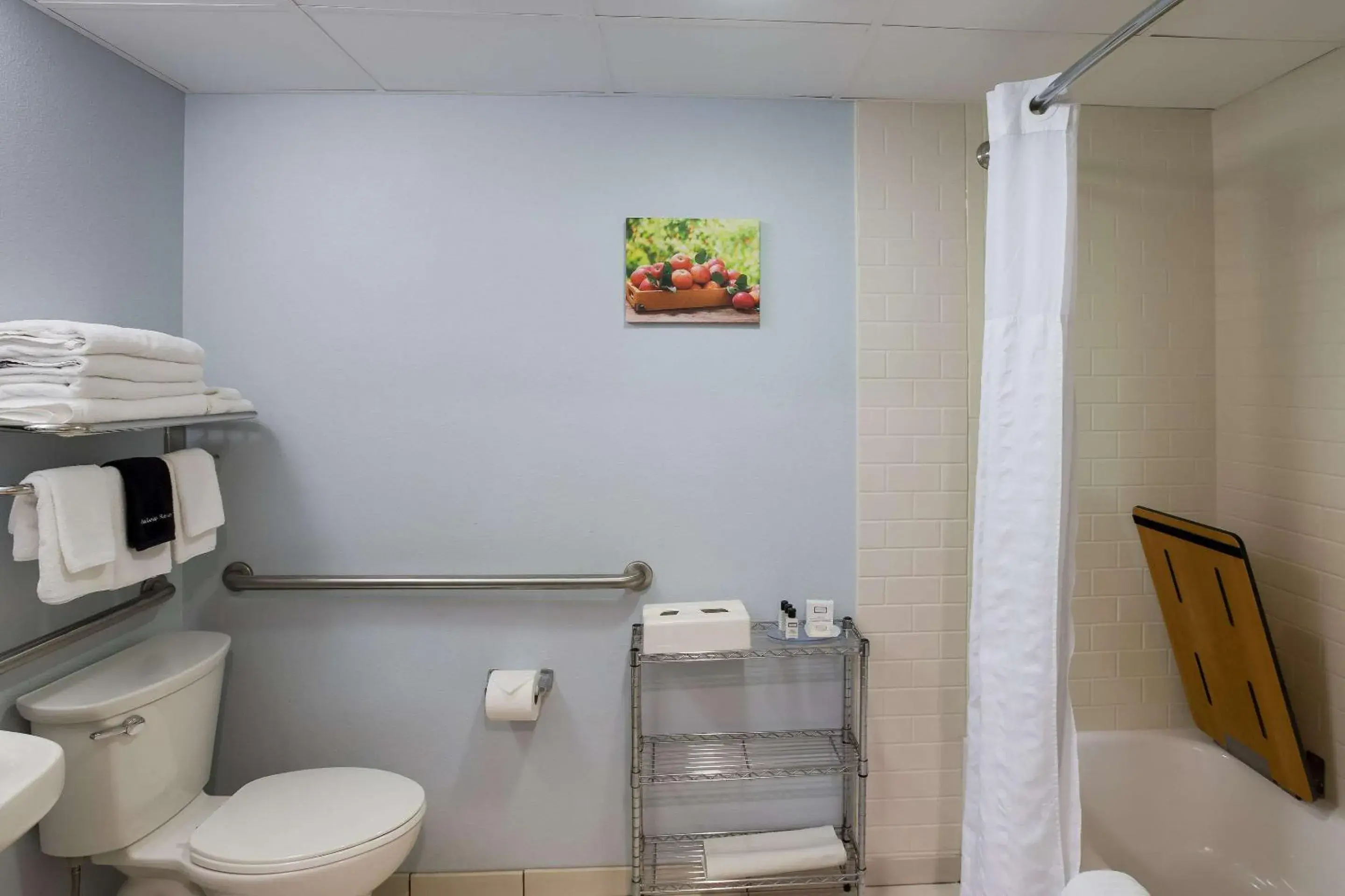 Bedroom in The Inn at Apple Valley, an Ascend Collection Hotel Bedroom in The Inn at Apple Valley, an Ascend Collection Hotel