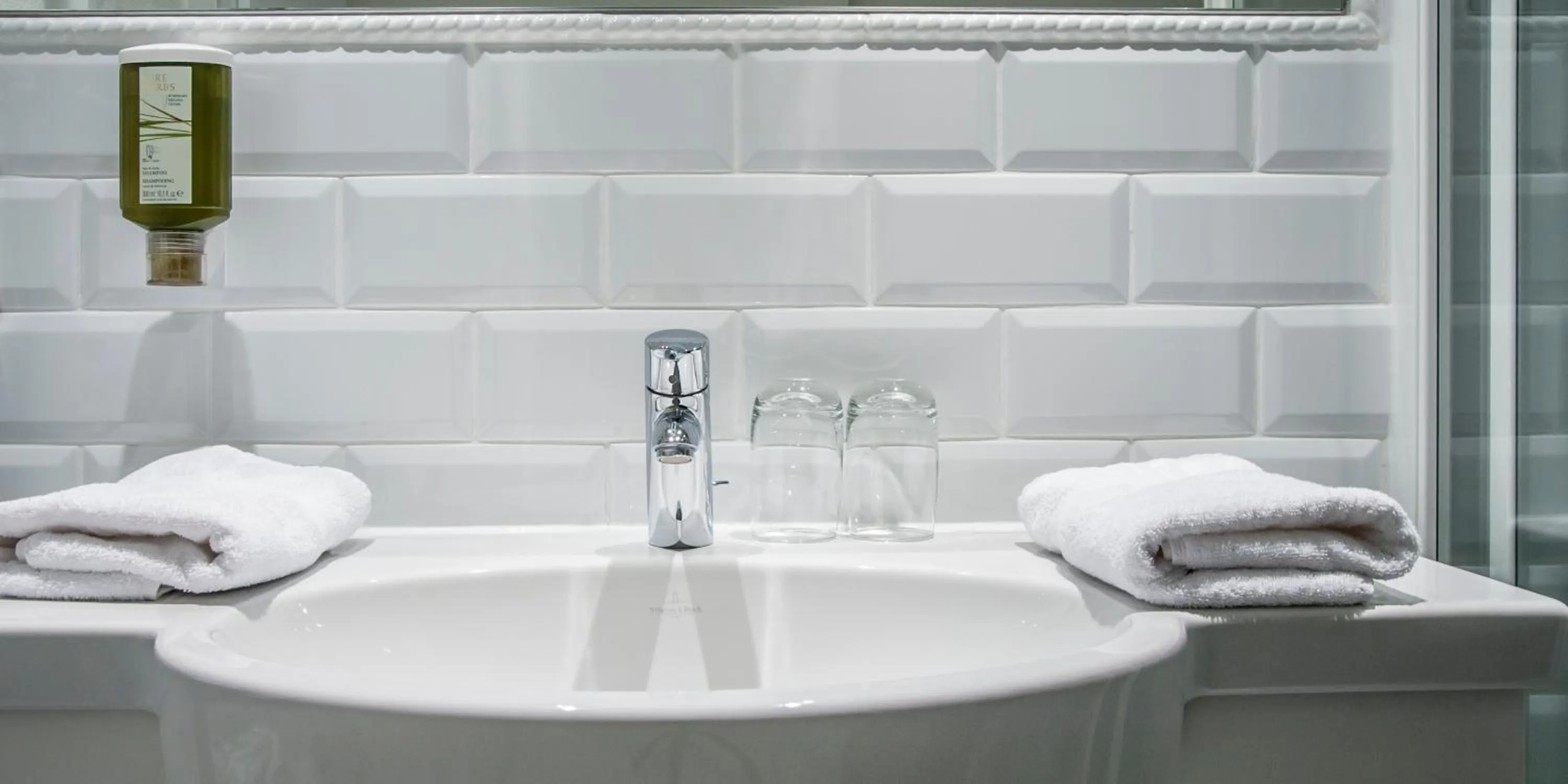 Bathroom in Hotel & Restaurant Sonne