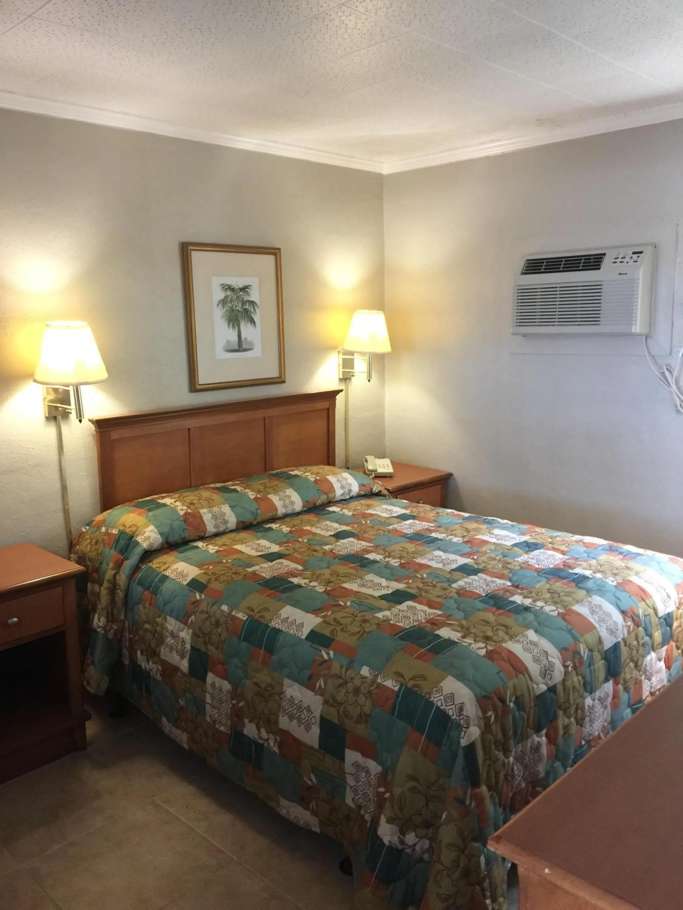 Double Room in Campbell Motel