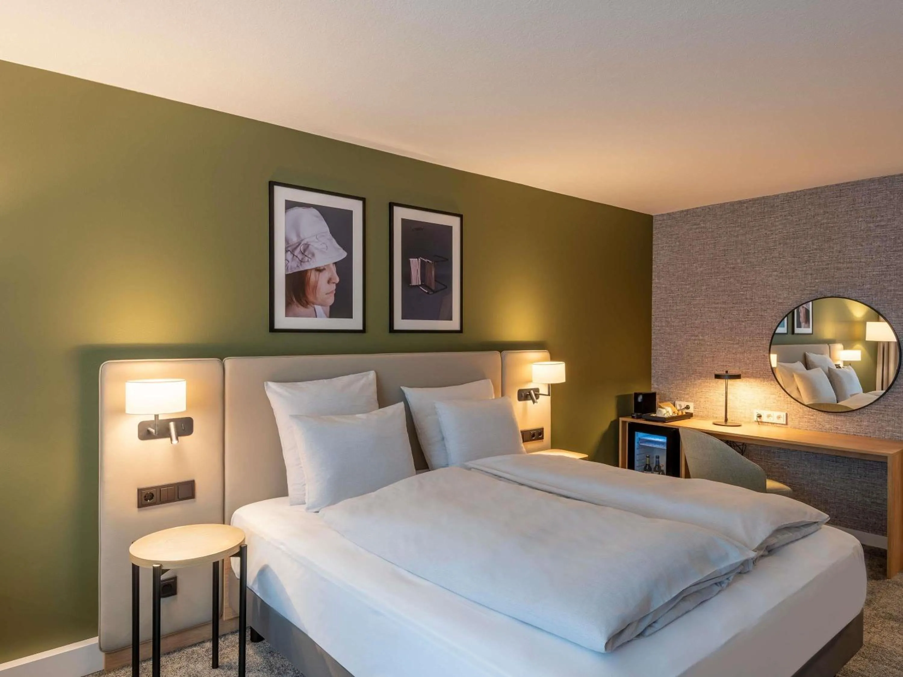 Bedroom, Bed in Mercure Parkhotel Mönchengladbach