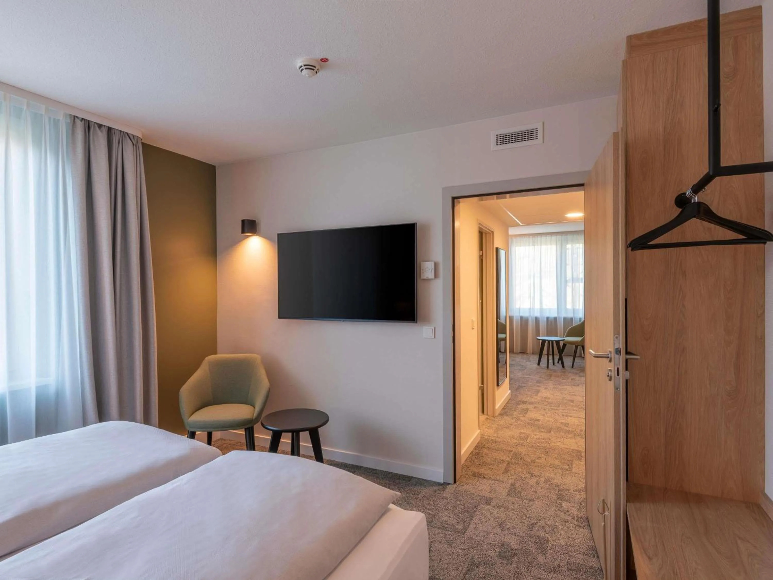 Bedroom, Bed in Mercure Parkhotel Mönchengladbach