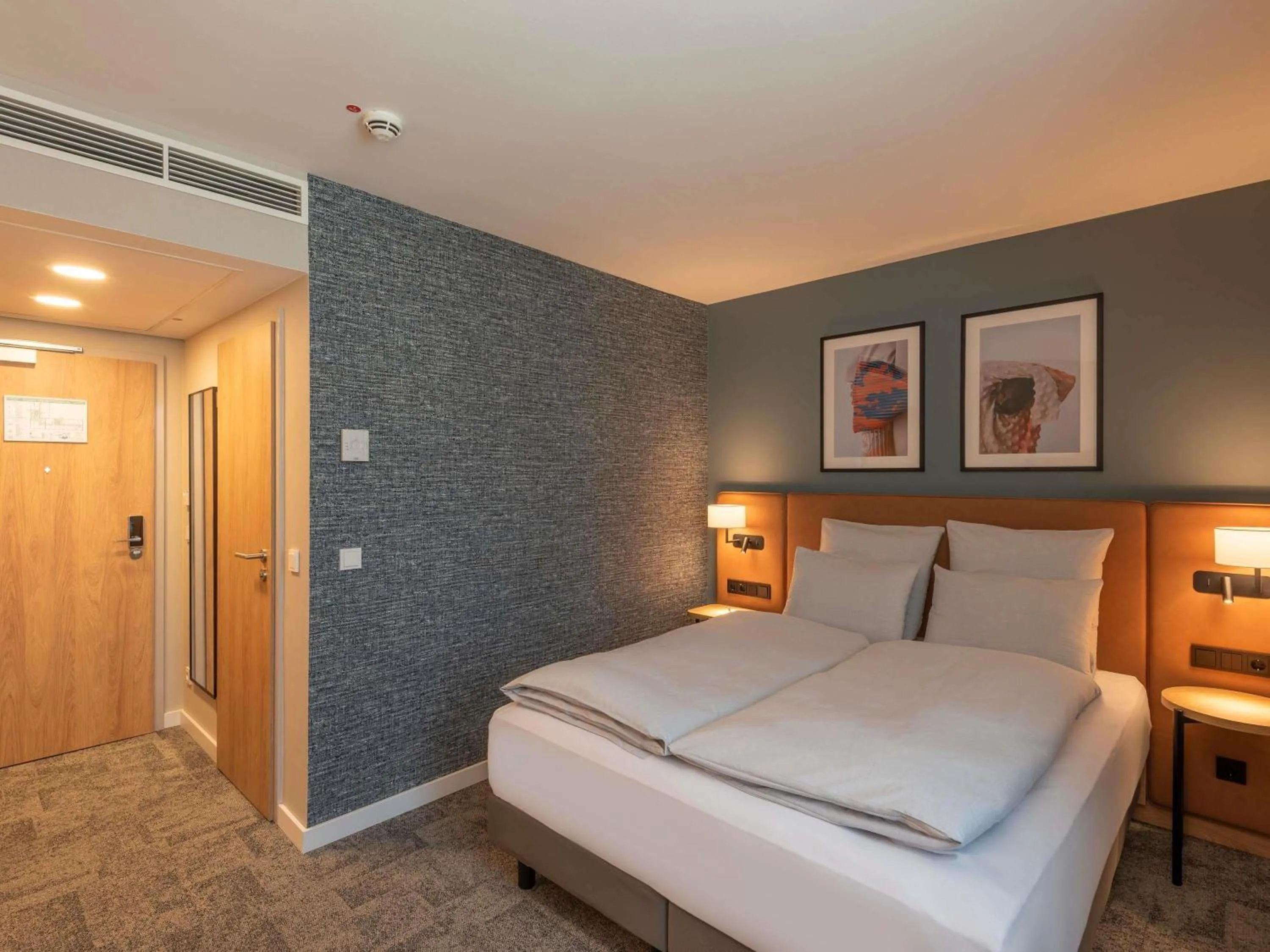 Bedroom, Bed in Mercure Parkhotel Mönchengladbach