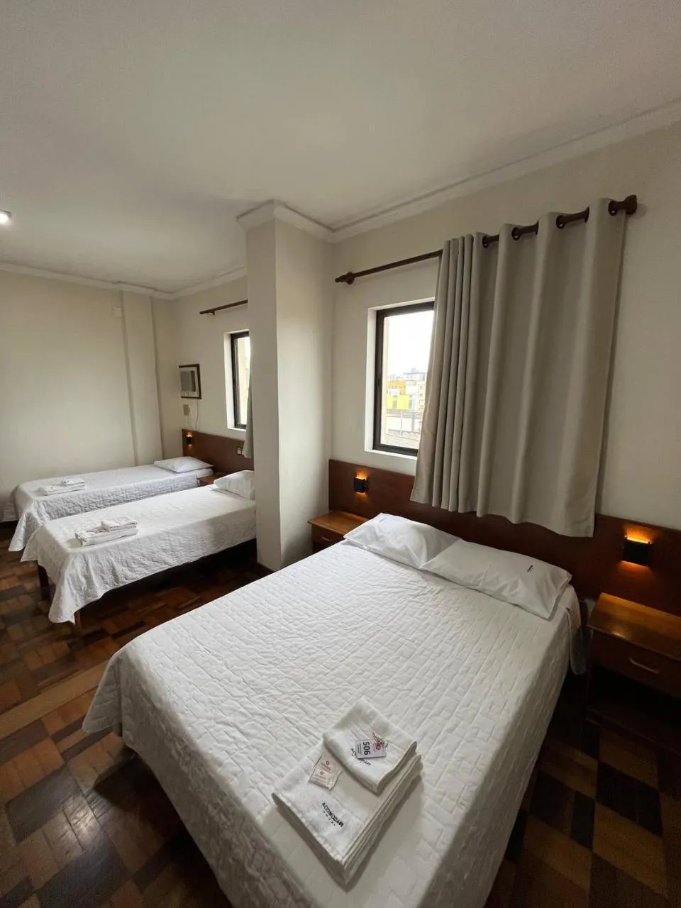 Bedroom, Bed in ACOMODARE HOTEL- SOB NOVA Direção