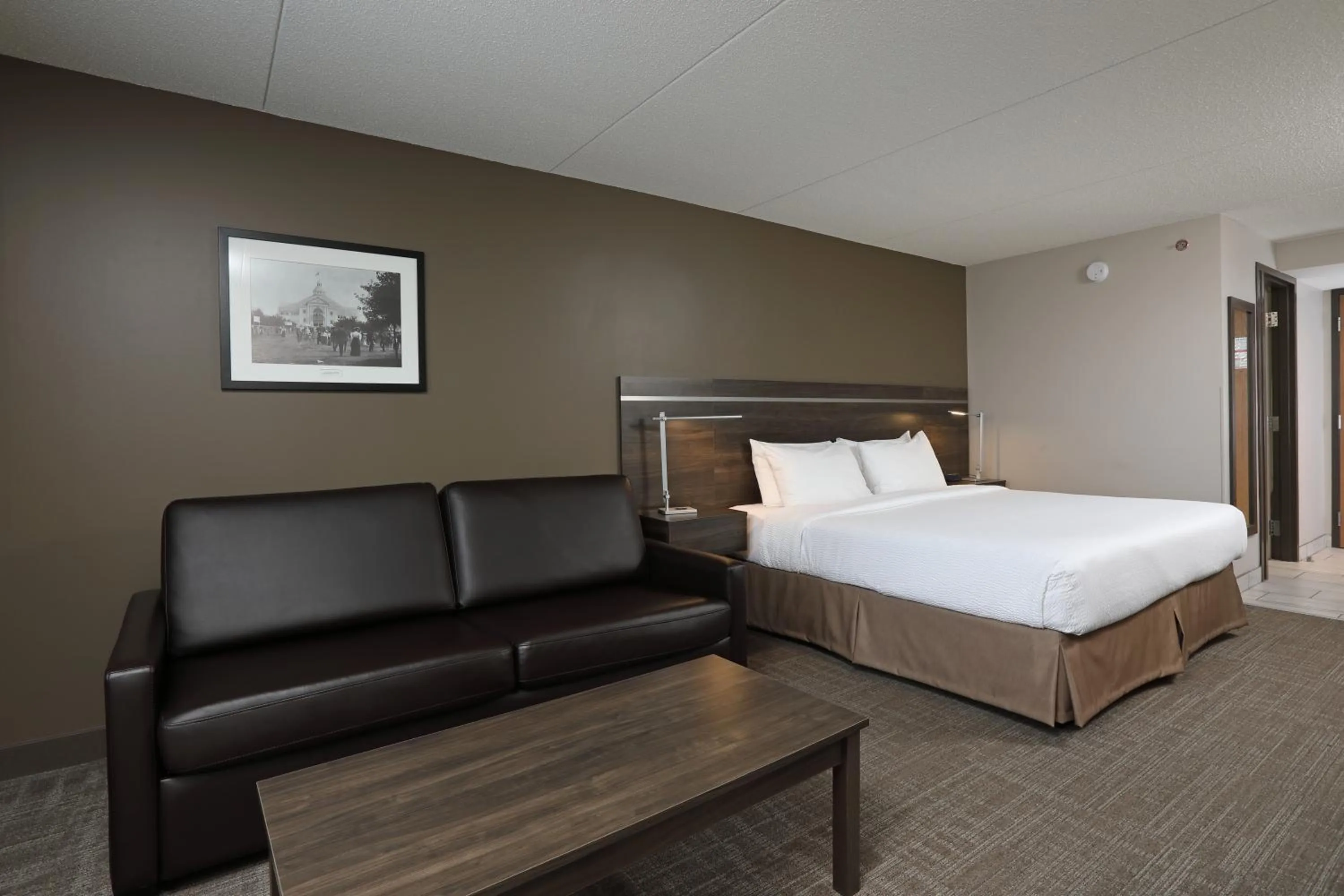 Bed in Canad Inns Destination Centre Brandon