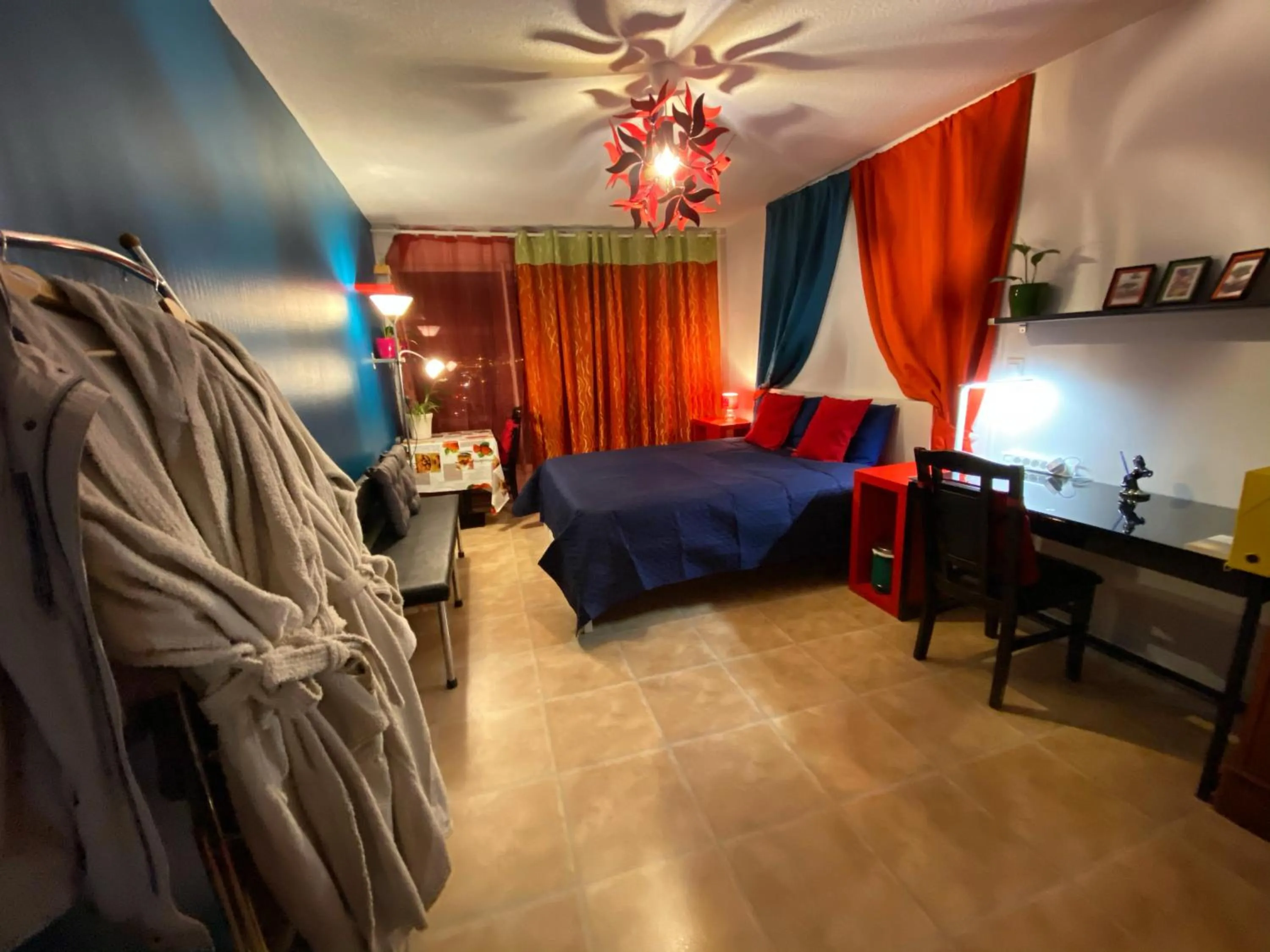 Bedroom, Bed in Les Meublés les Dômes du Parc