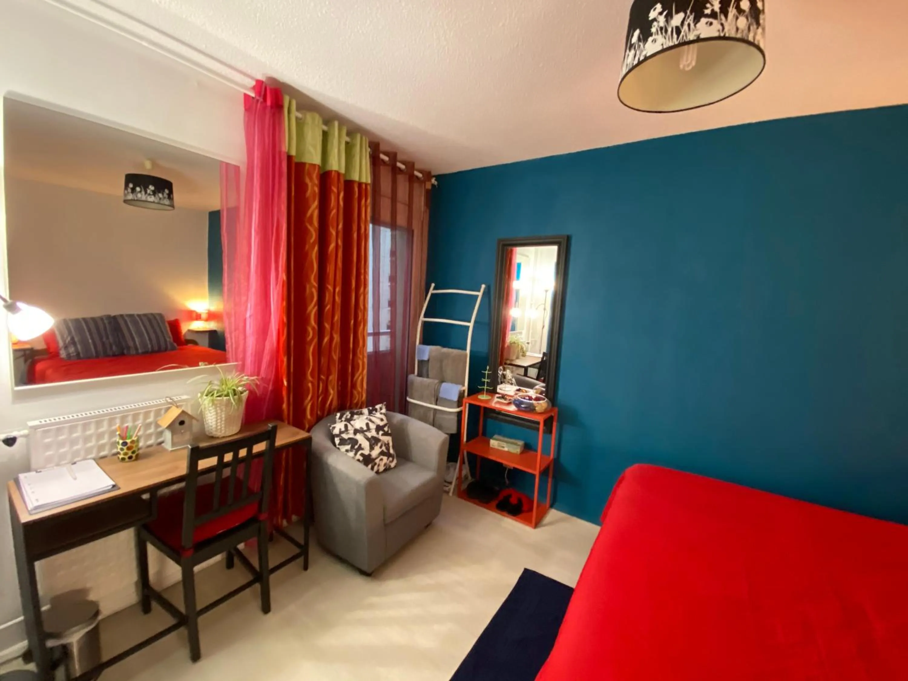 Bedroom, Bed in Les Meublés les Dômes du Parc